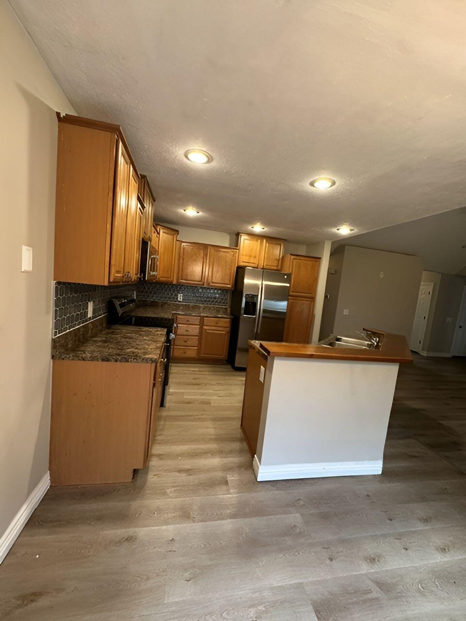 819 South Southgate Drive Property Photo 10
