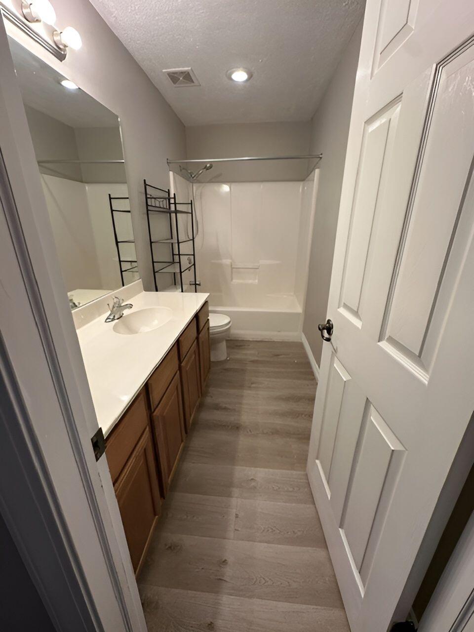 819 South Southgate Drive Property Photo 16