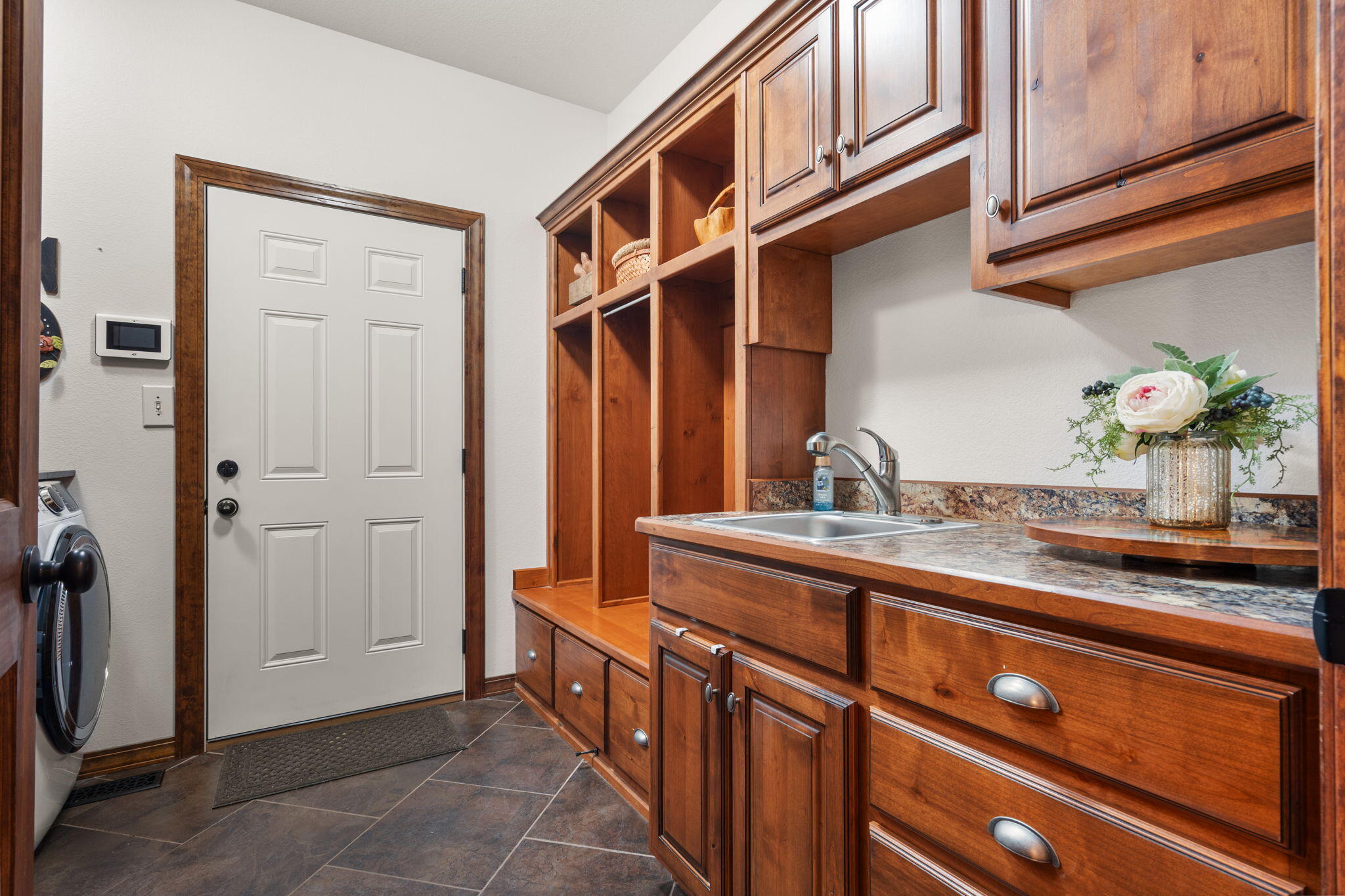 24138 Mustang Lane Property Photo 25