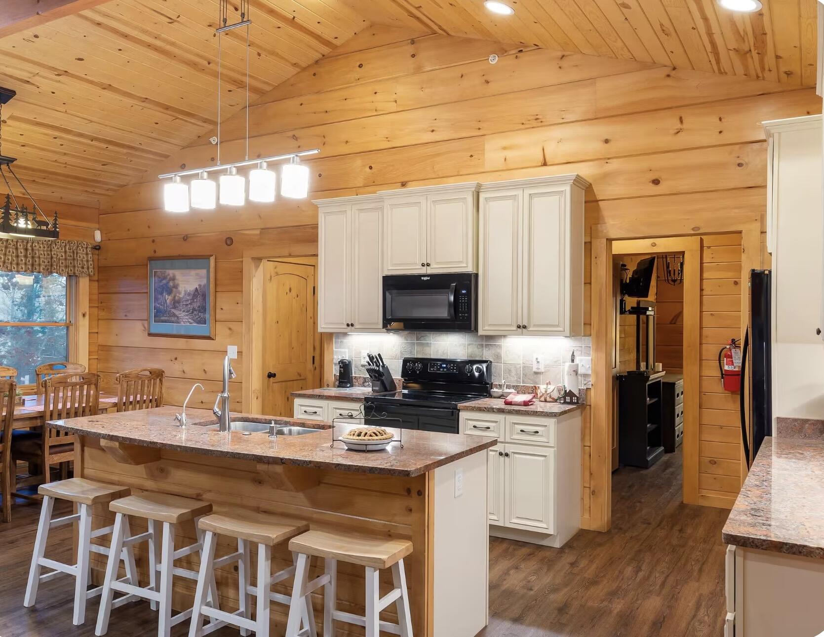2395 Yandell Cove Road Property Photo 12