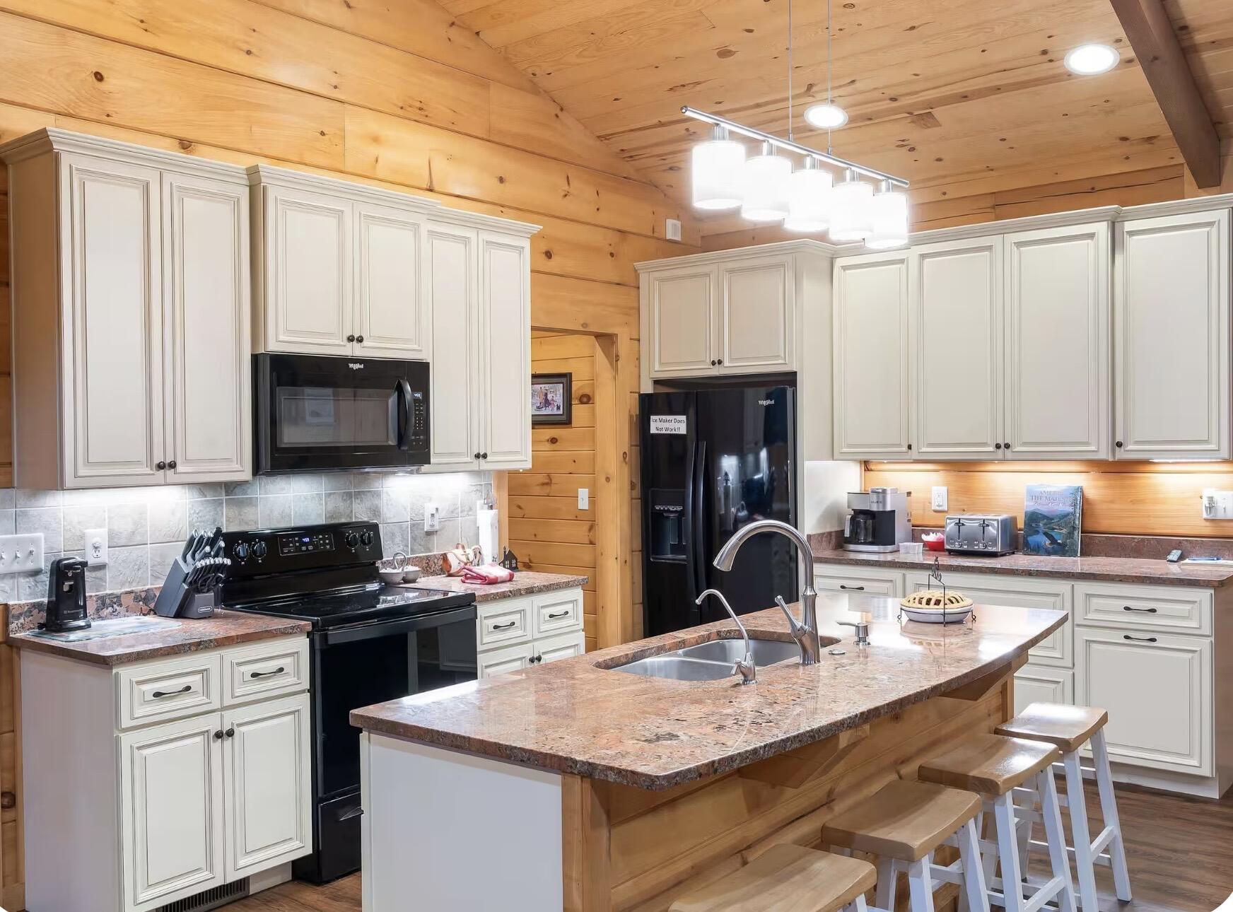 2395 Yandell Cove Road Property Photo 13