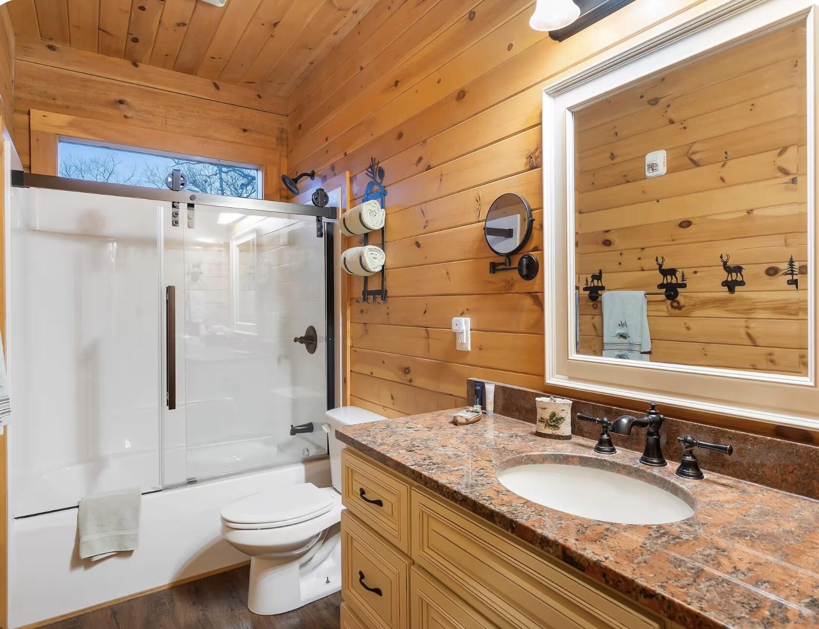 2395 Yandell Cove Road Property Photo 18