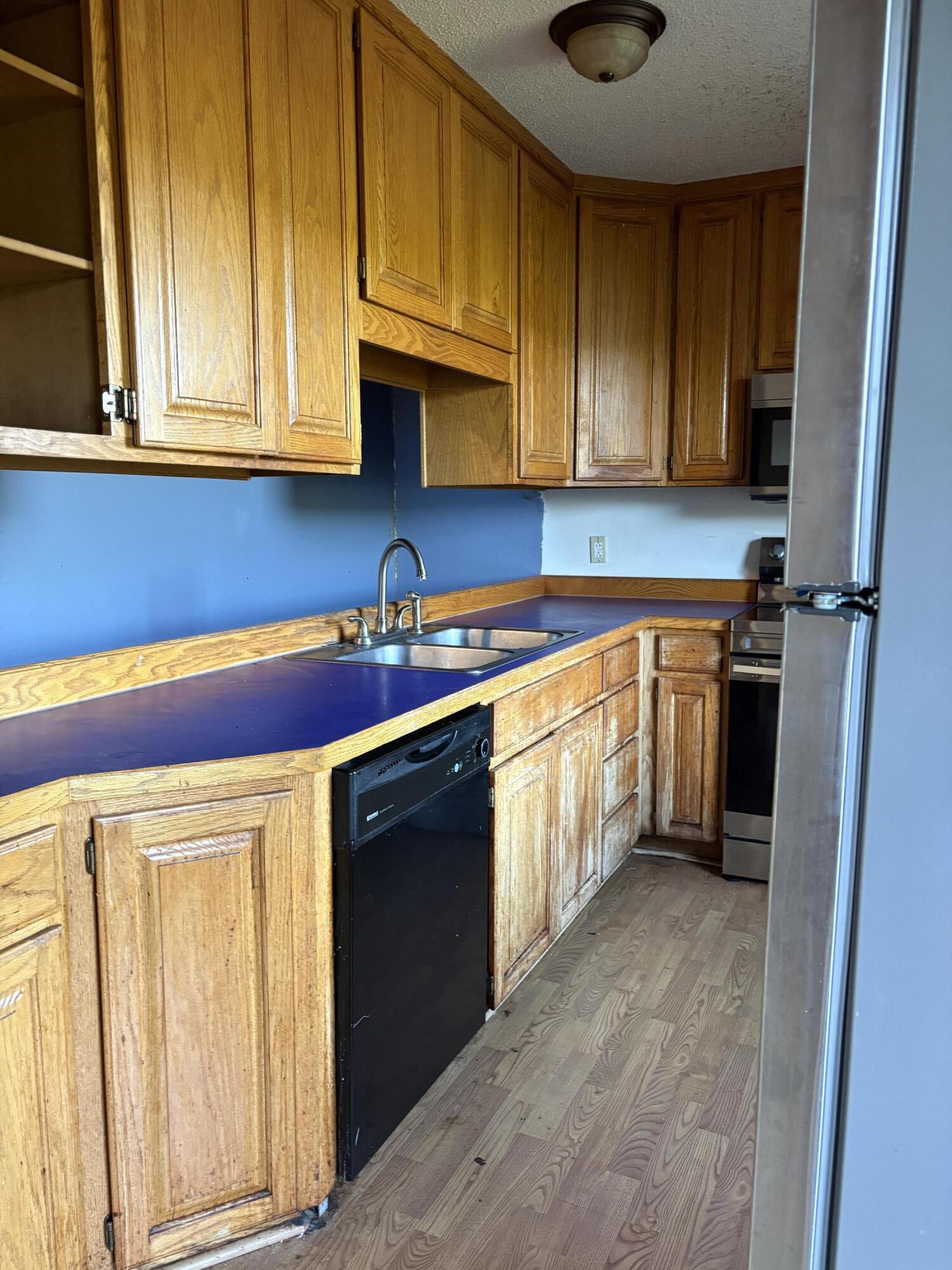 224 Scrolling Road Property Photo 6