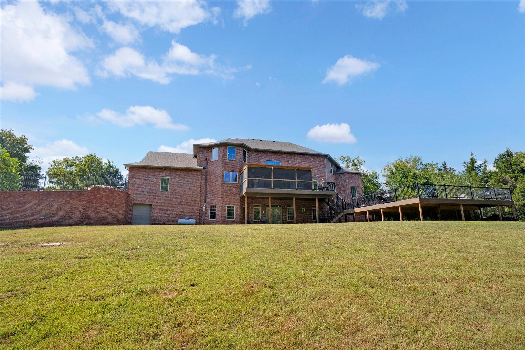1169 East 424th Road Property Photo 7
