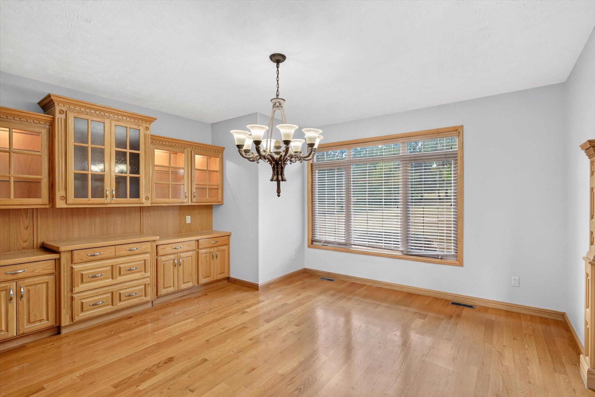 1169 East 424th Road Property Photo 11