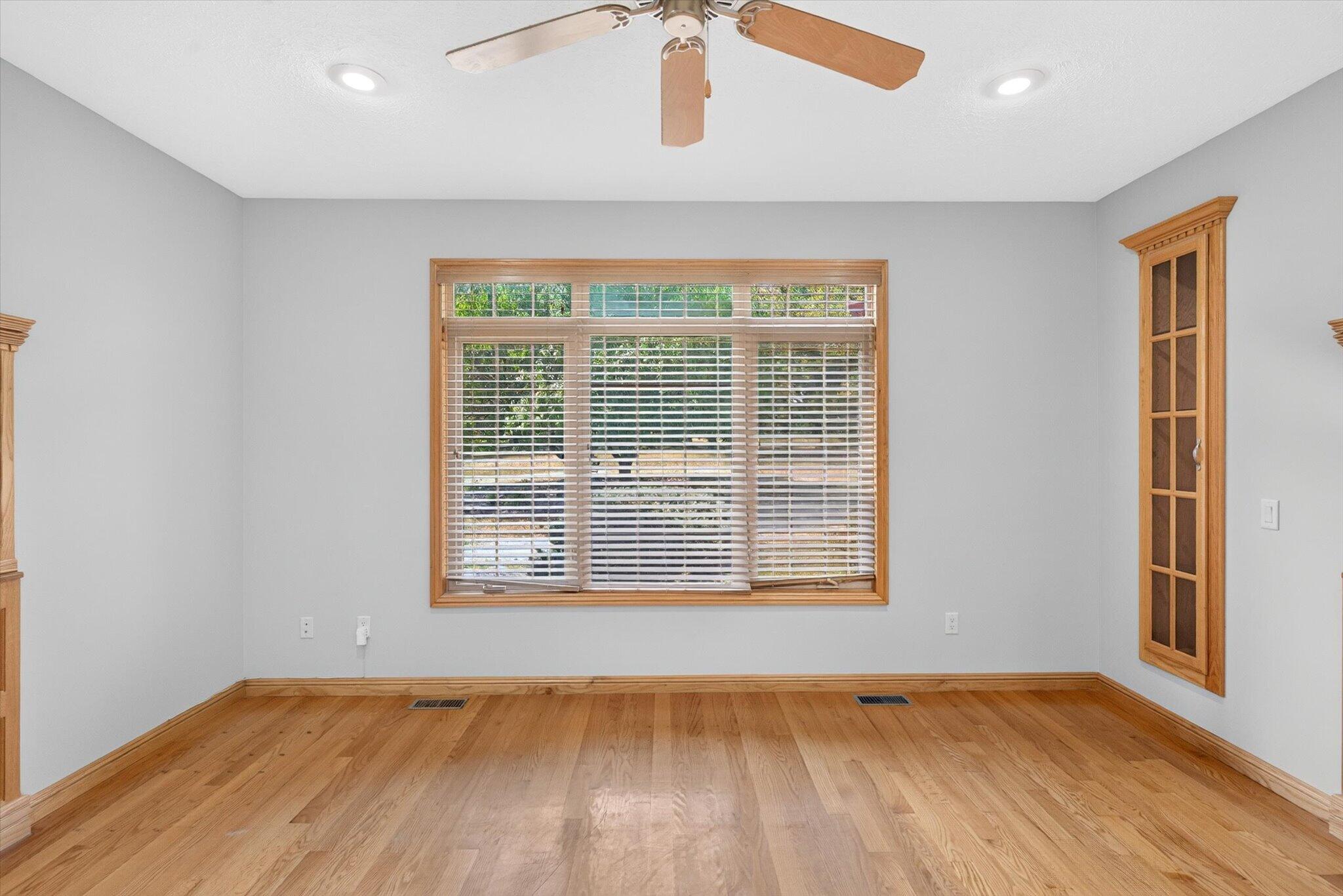 1169 East 424th Road Property Photo 14
