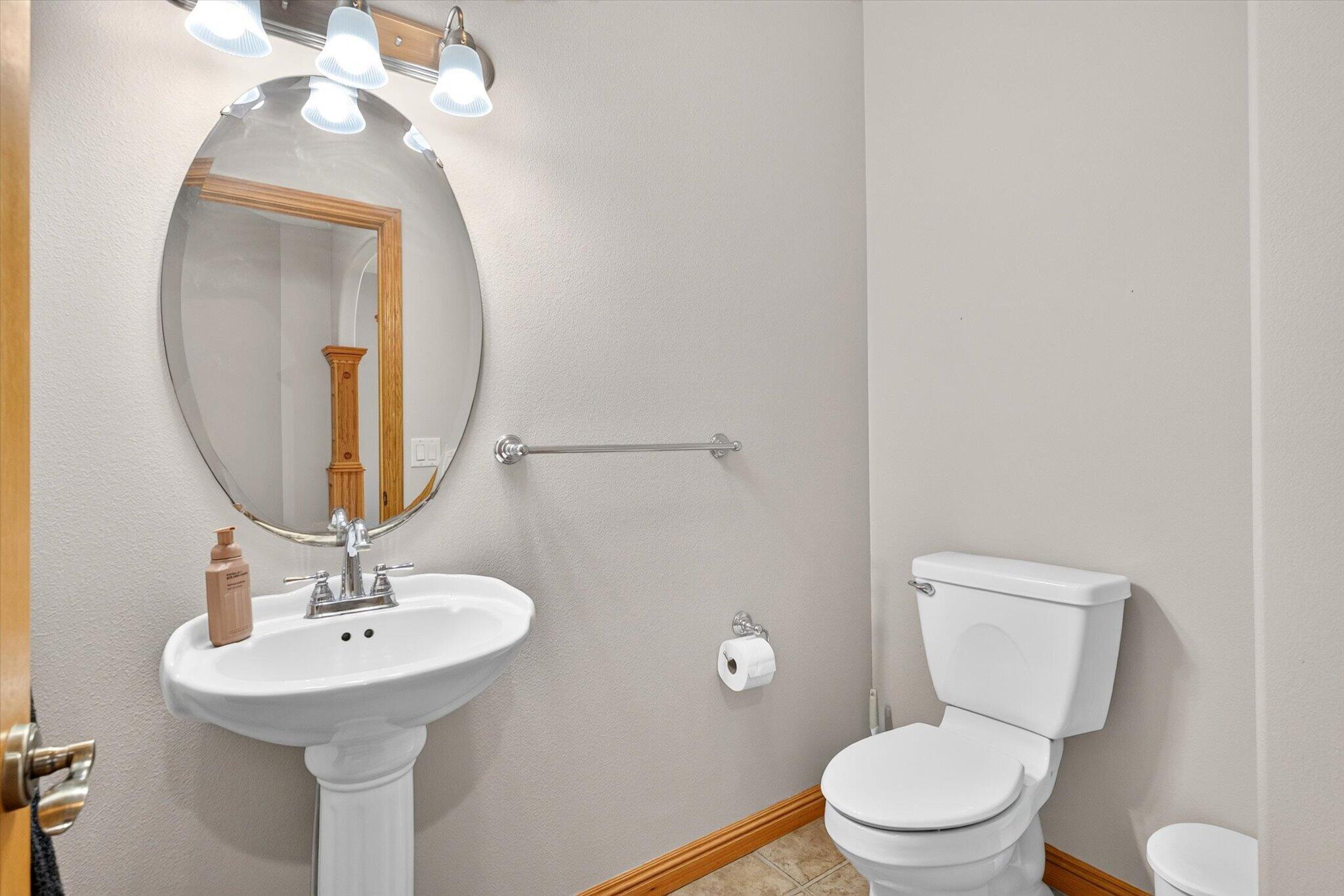 1169 East 424th Road Property Photo 35