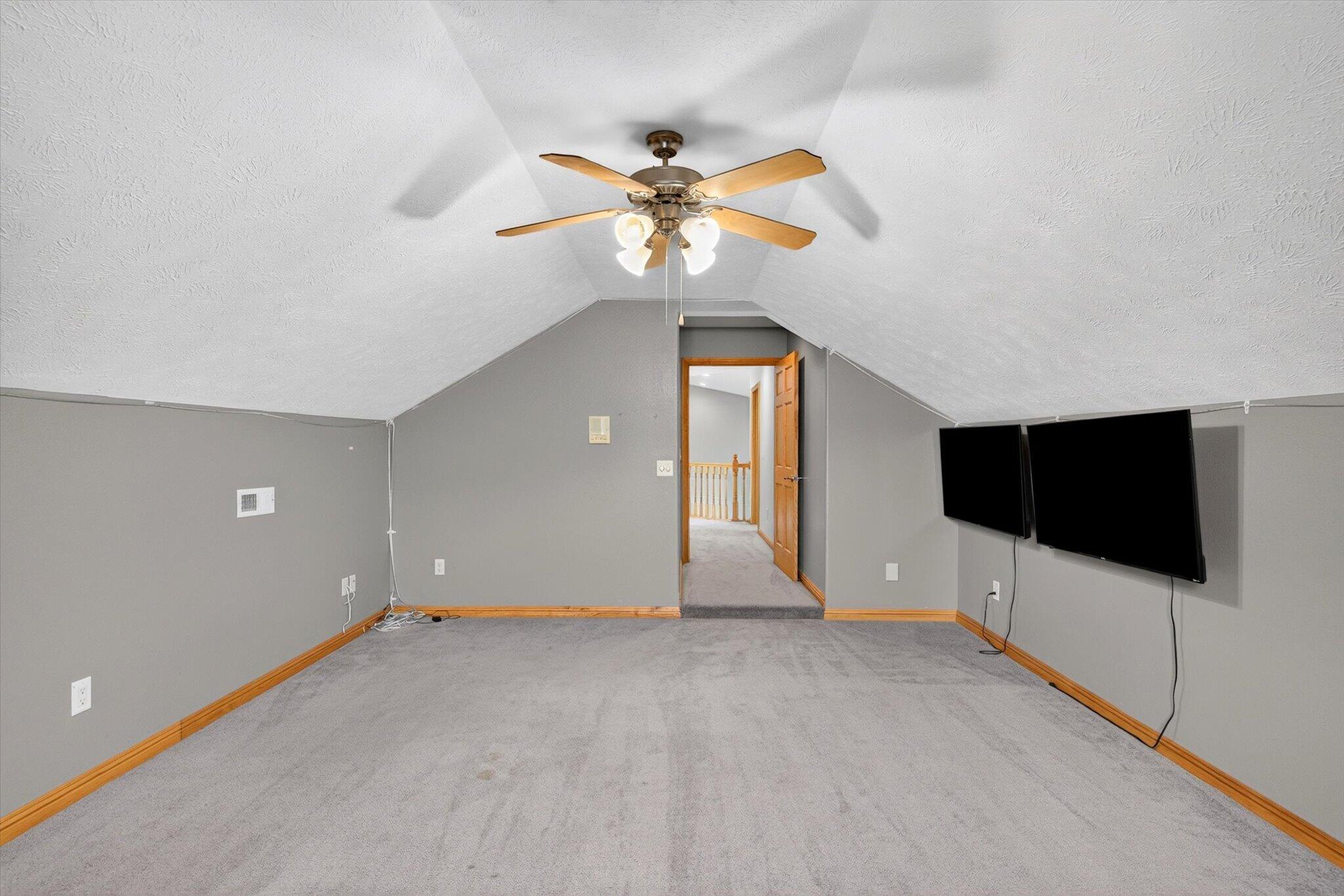 1169 East 424th Road Property Photo 46