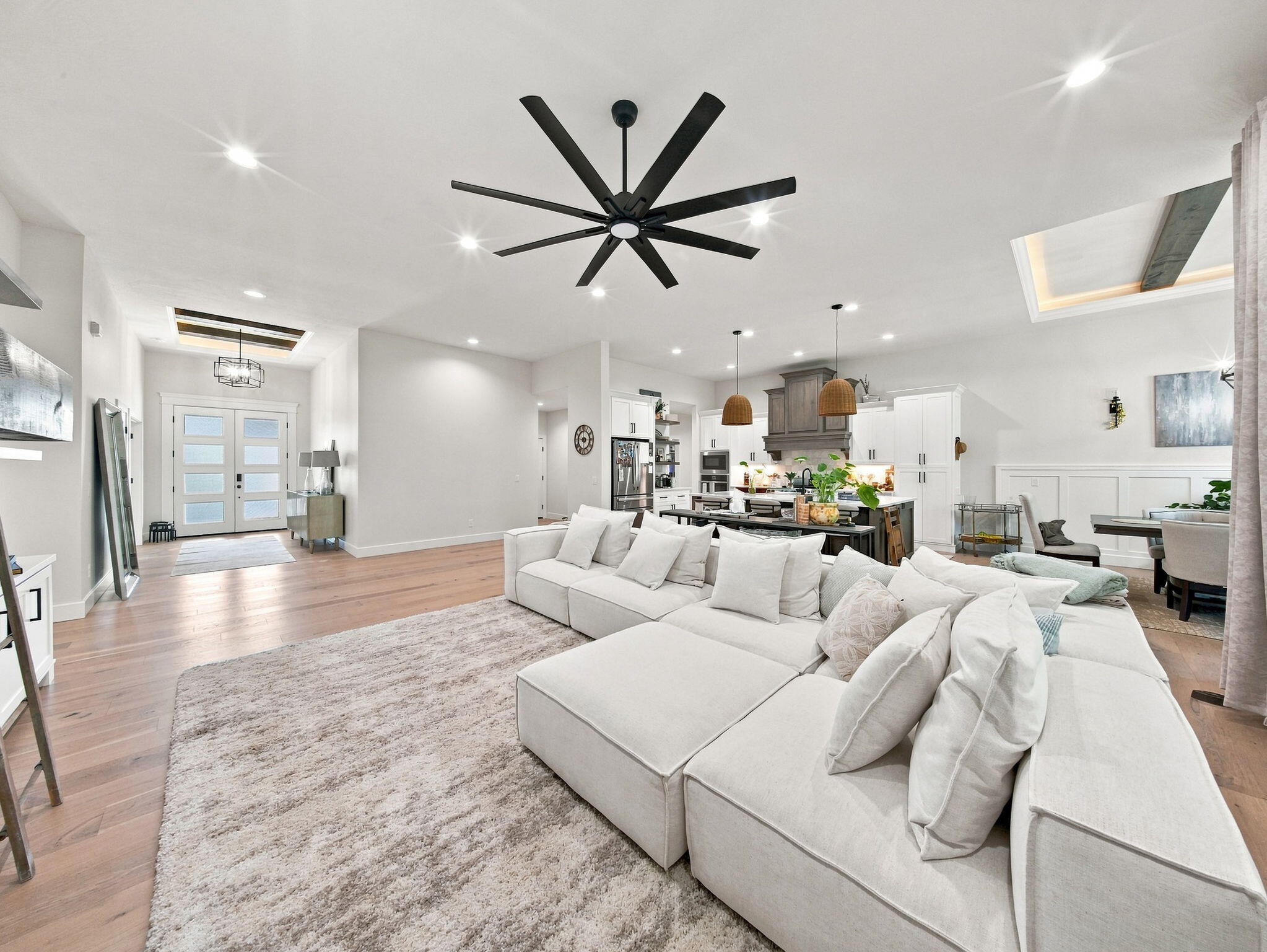 3925 East Woodhue Street Property Photo 15