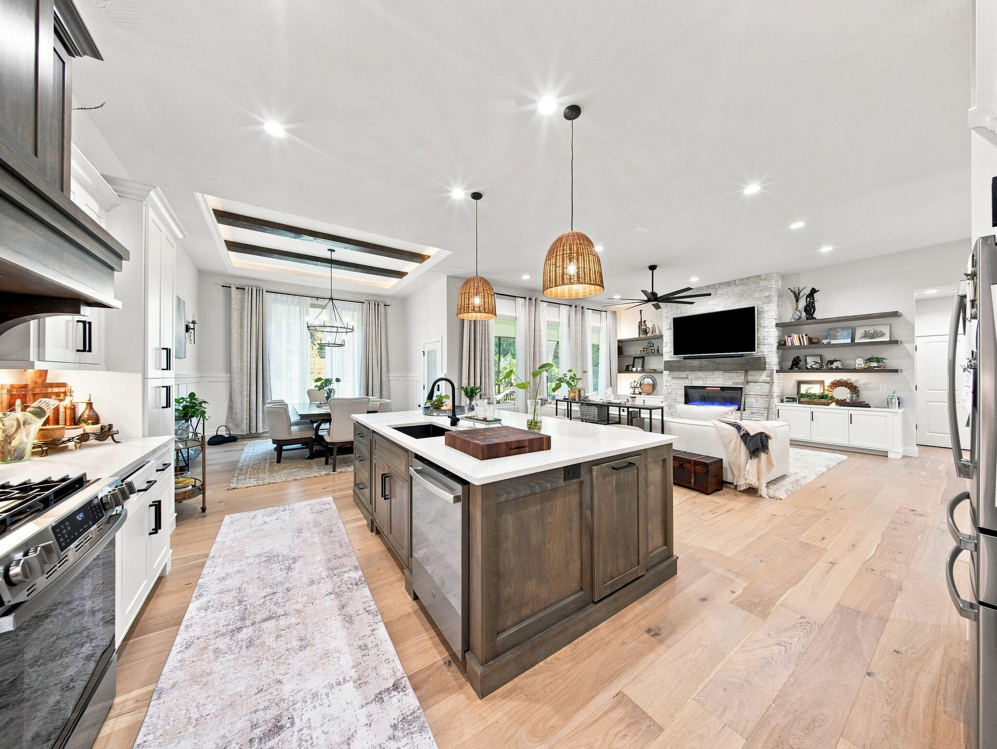 3925 East Woodhue Street Property Photo 19