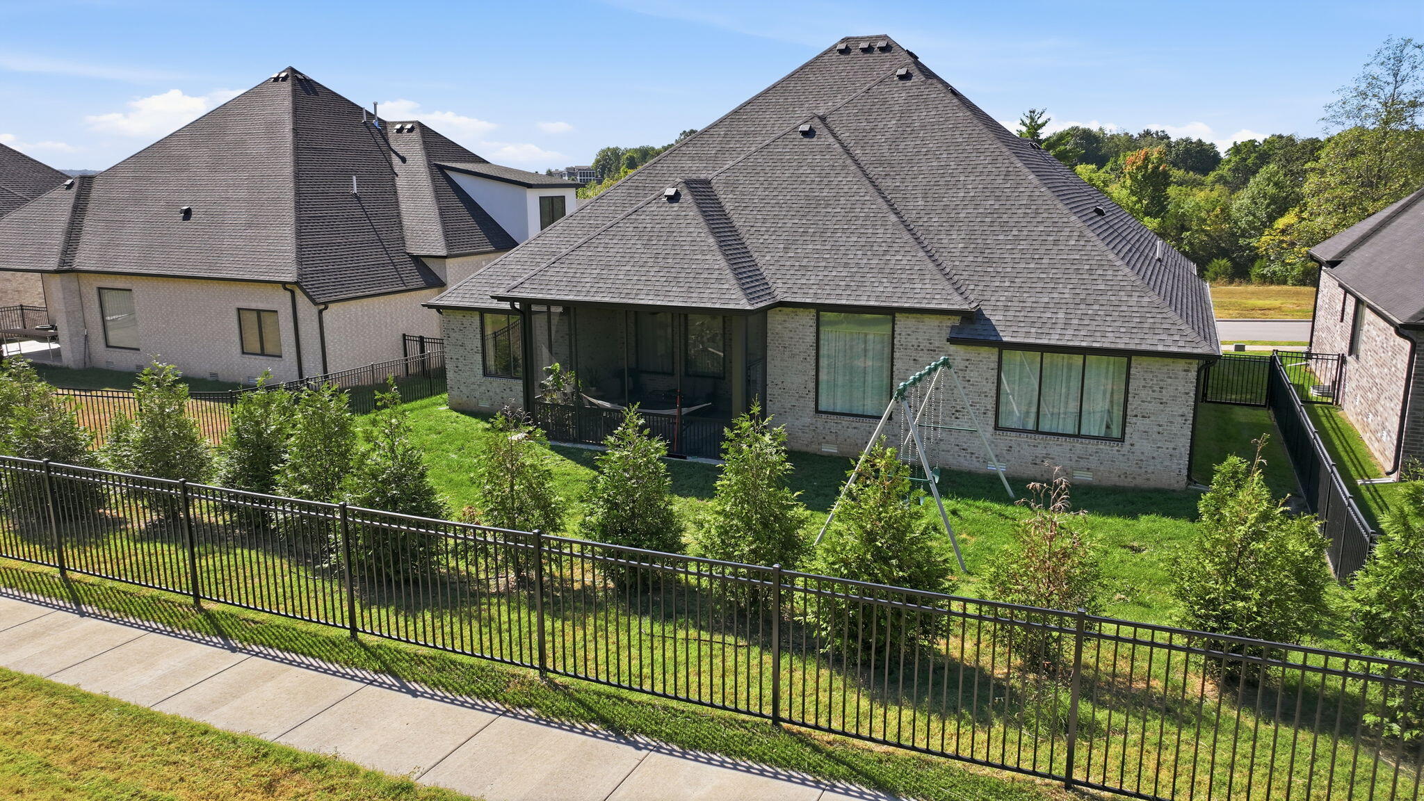 3925 East Woodhue Street Property Photo 52