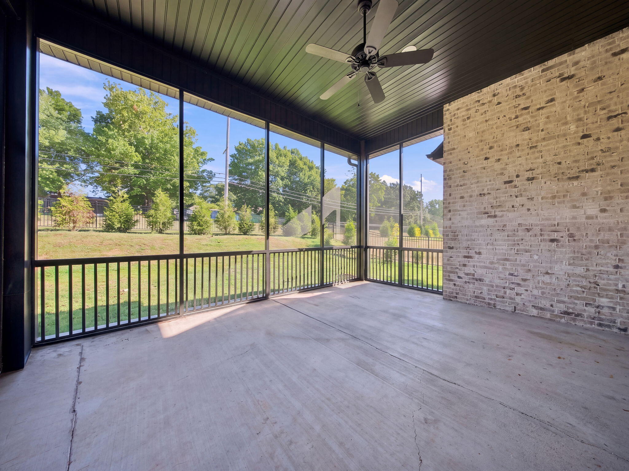 3925 East Woodhue Street Property Photo 53