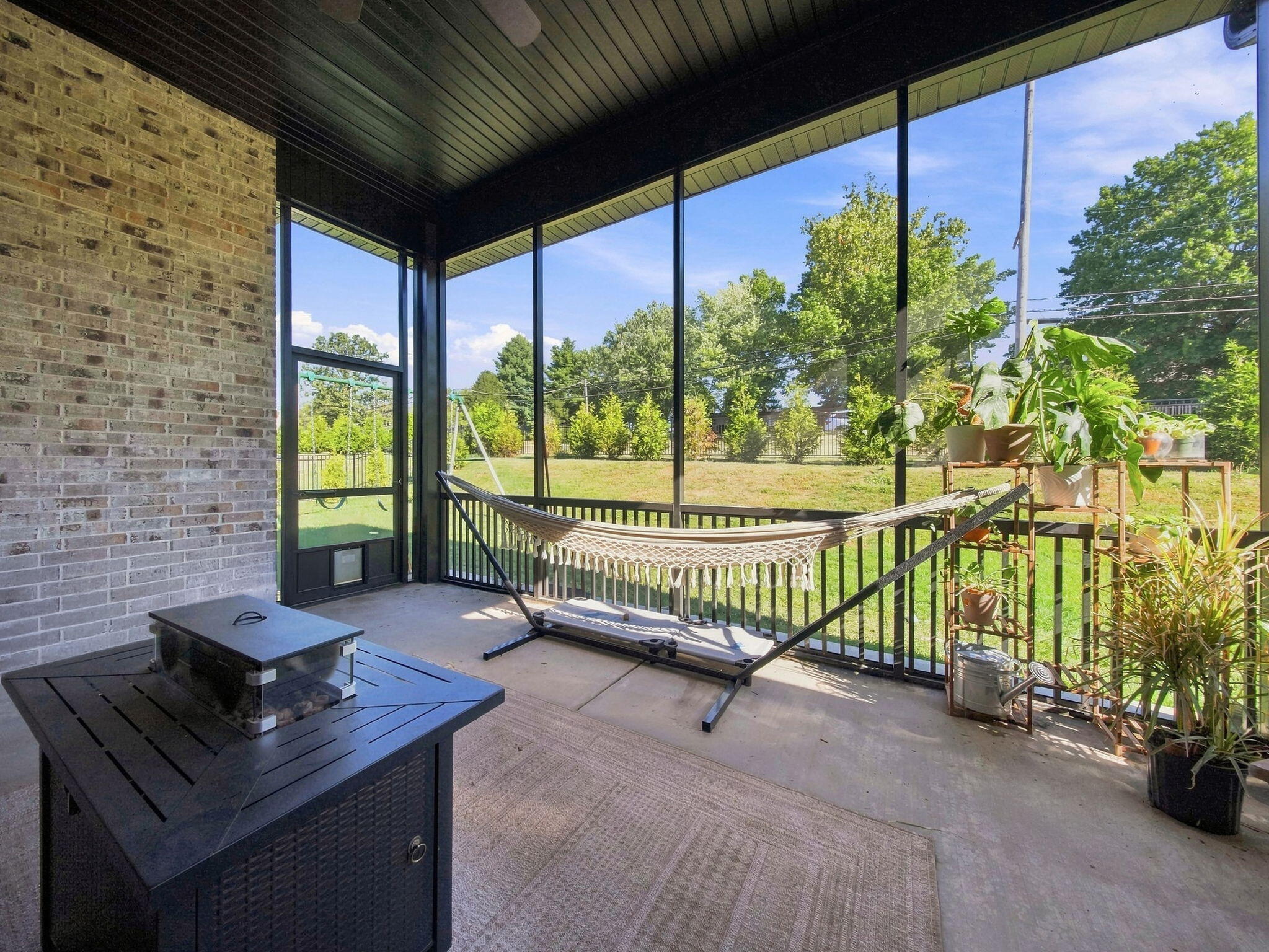 3925 East Woodhue Street Property Photo 57