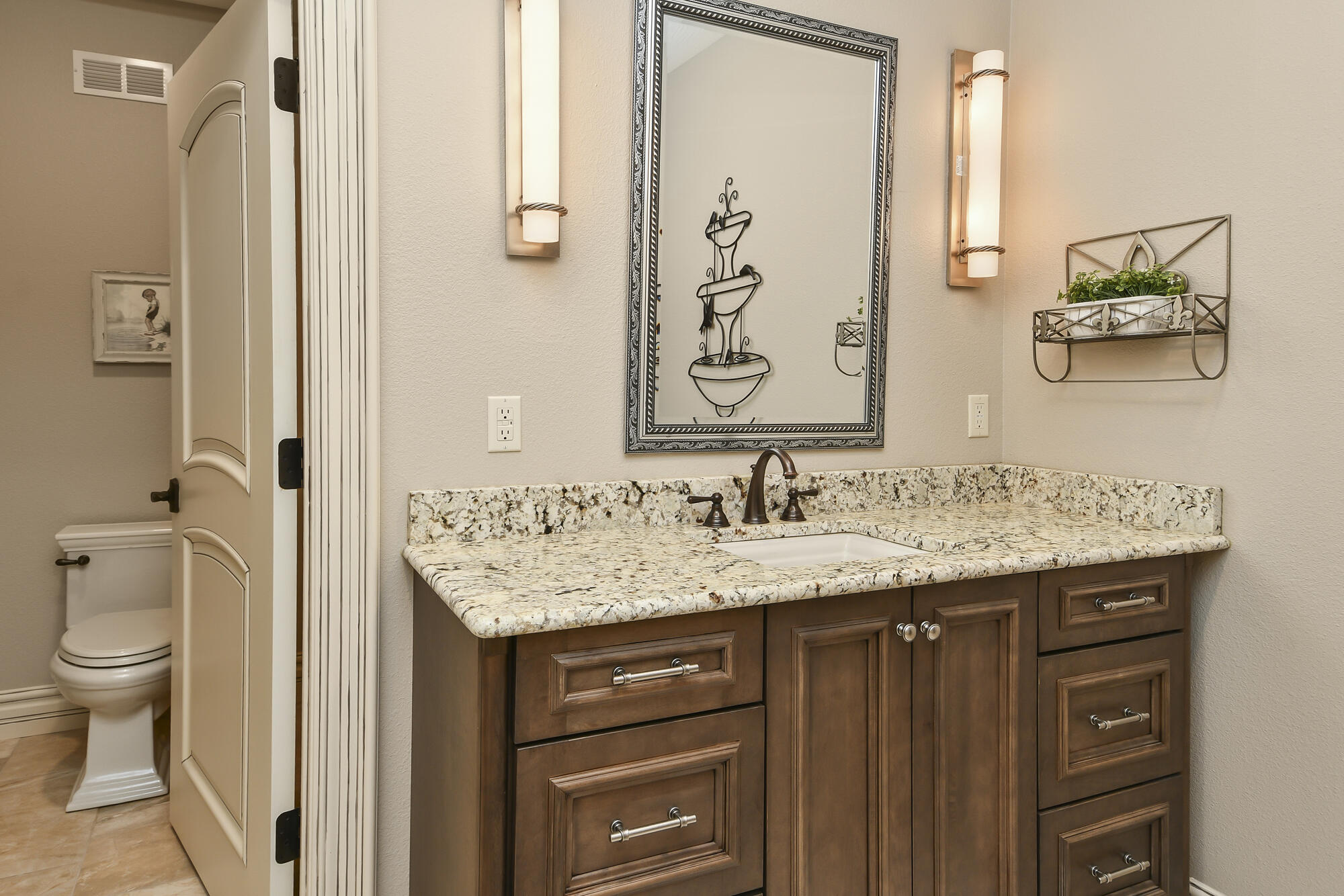203 Secret Lane Property Photo 53