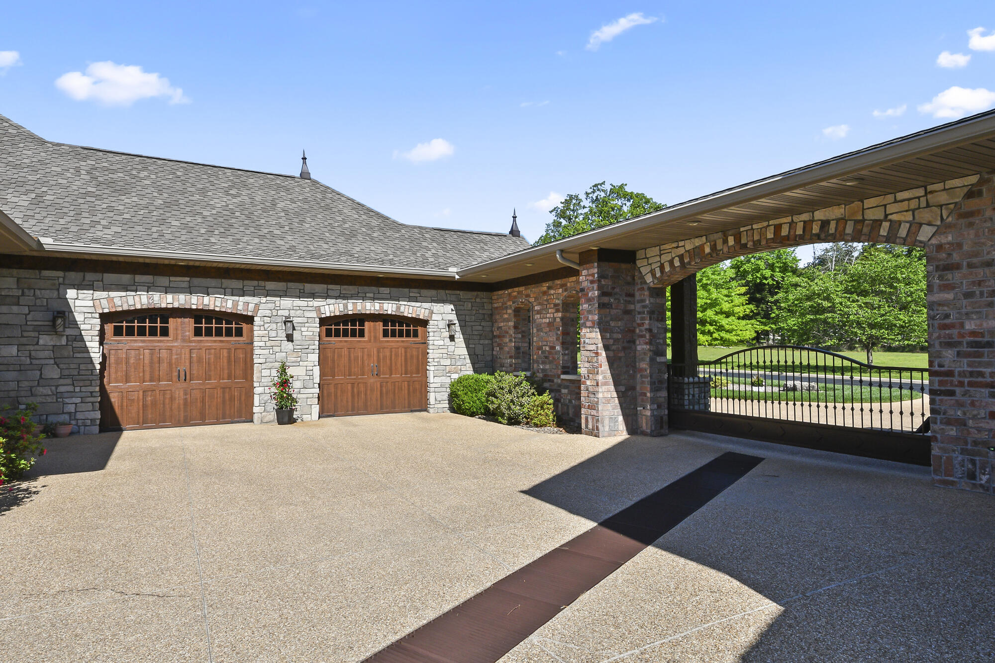 203 Secret Lane Property Photo 60