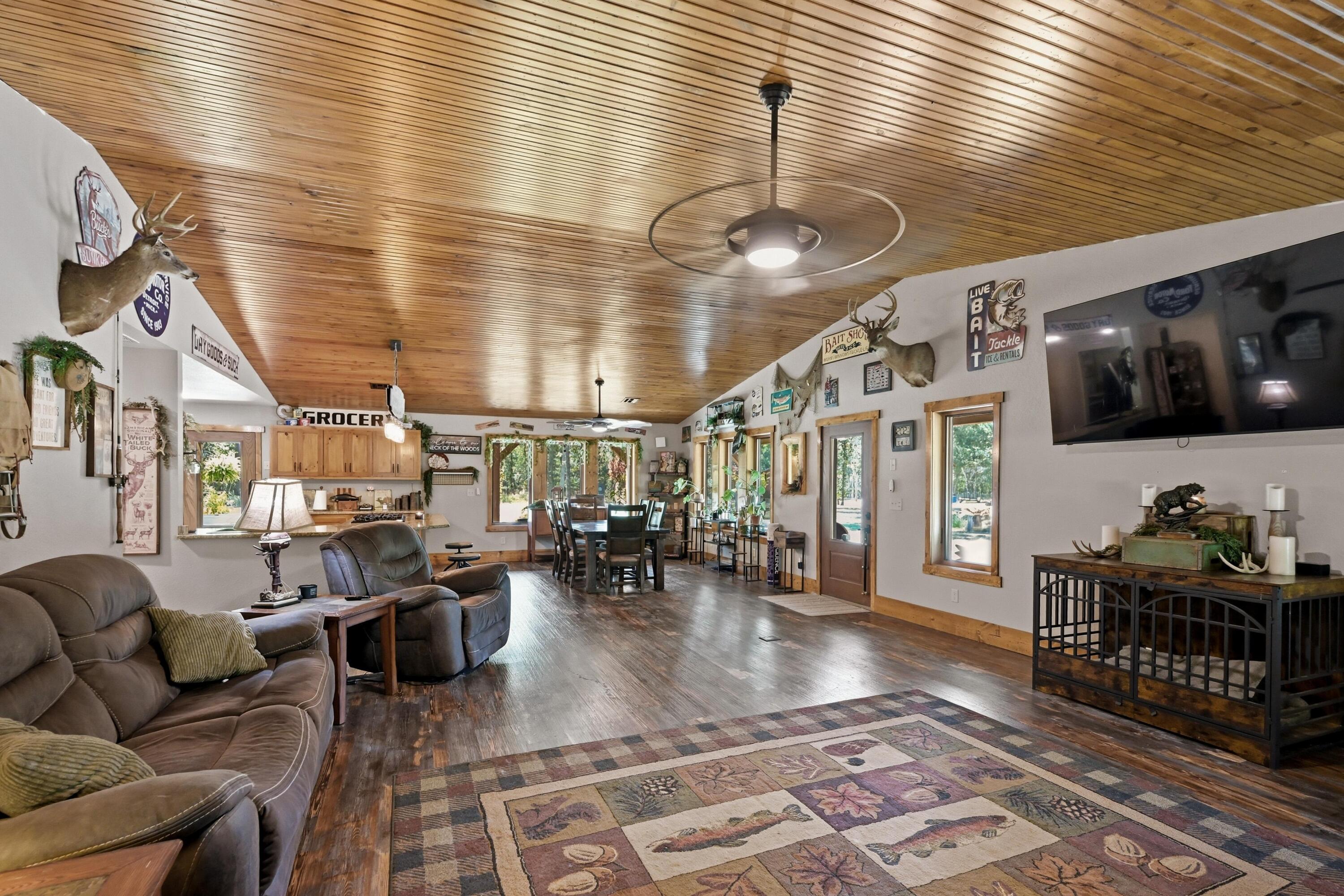 8309 Nighthawk Road Property Photo 9