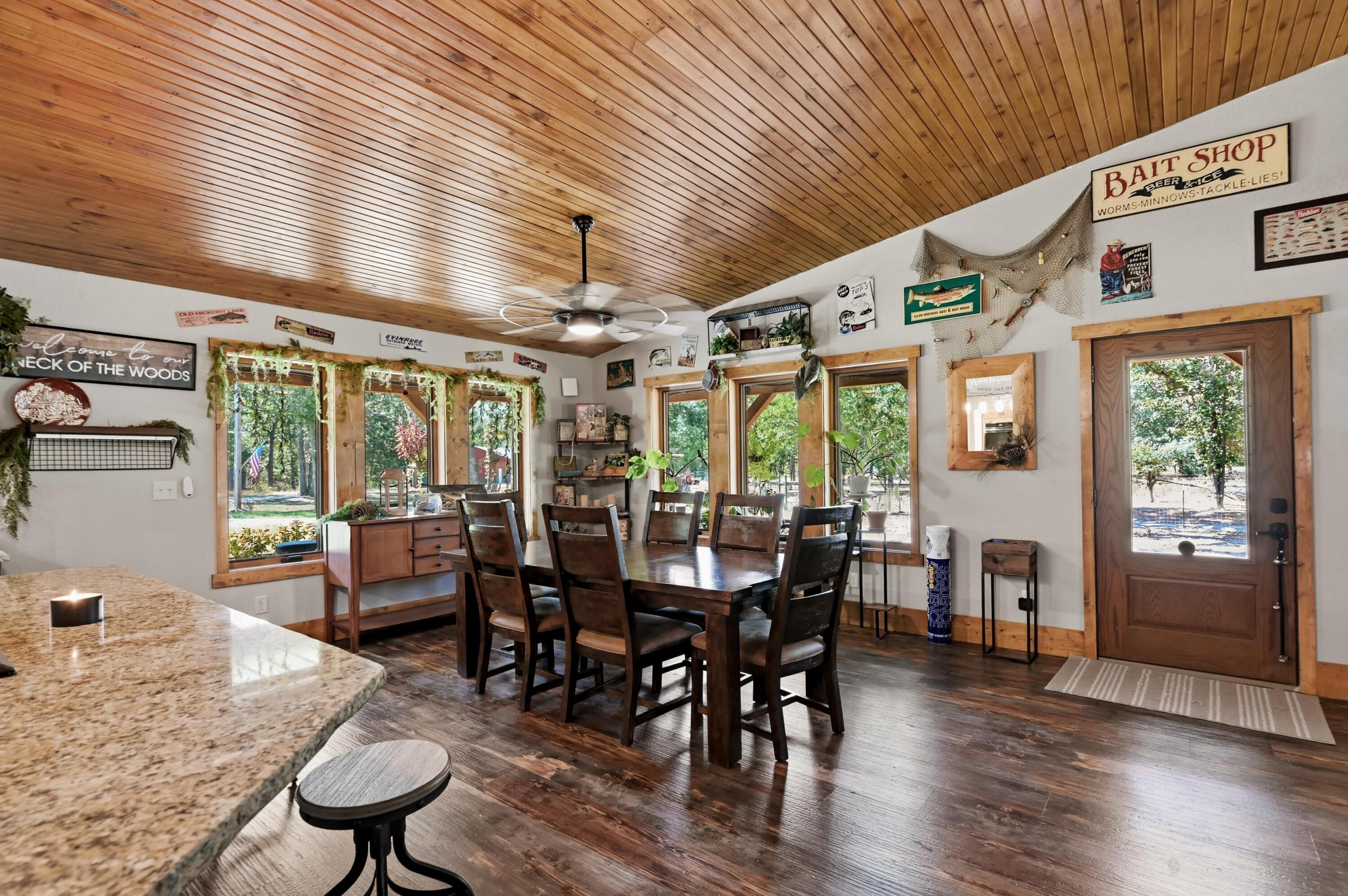 8309 Nighthawk Road Property Photo 10