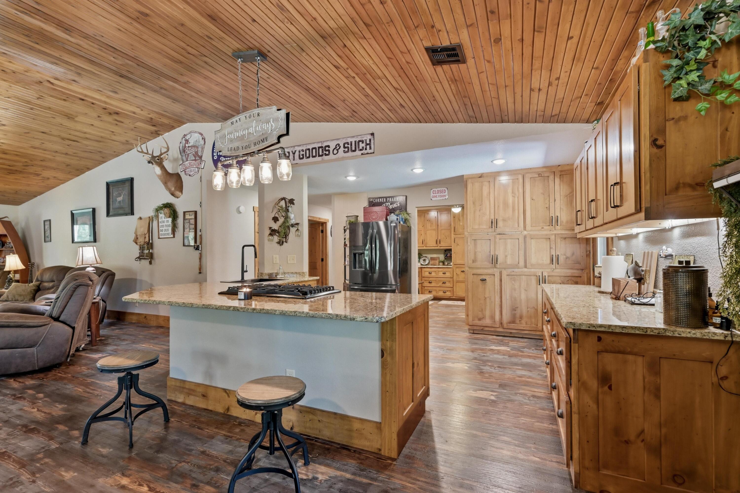 8309 Nighthawk Road Property Photo 12