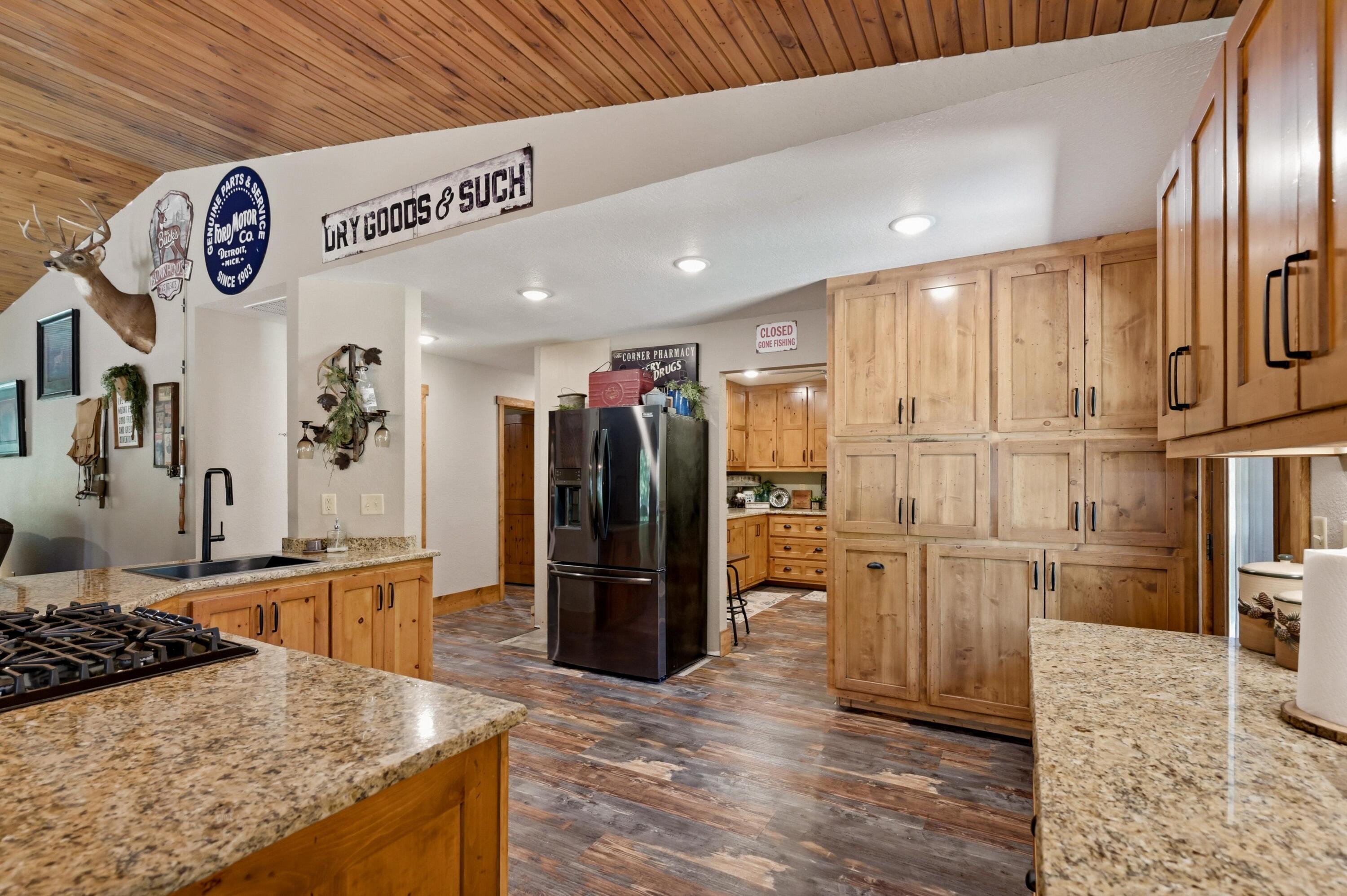 8309 Nighthawk Road Property Photo 13