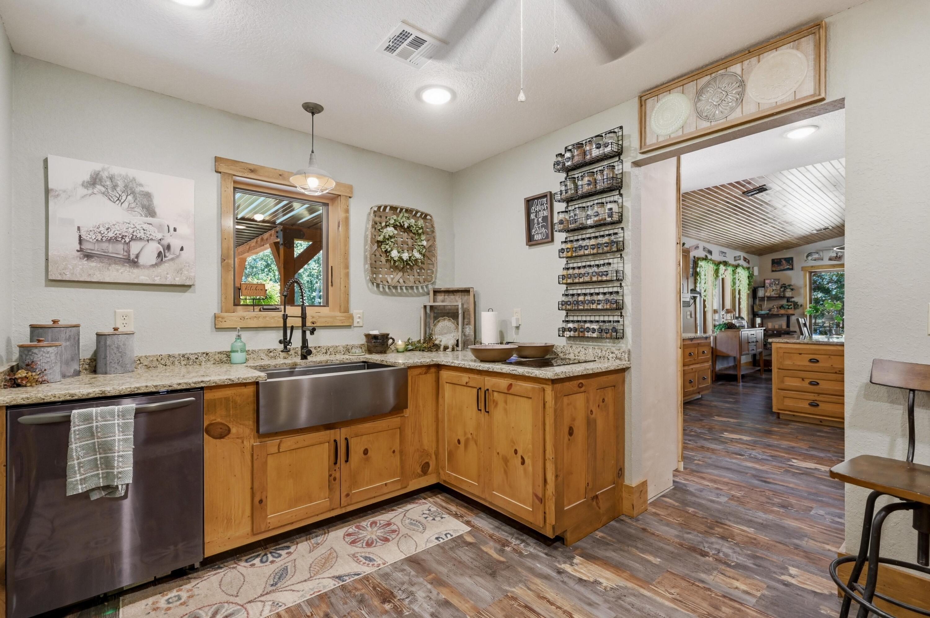8309 Nighthawk Road Property Photo 18