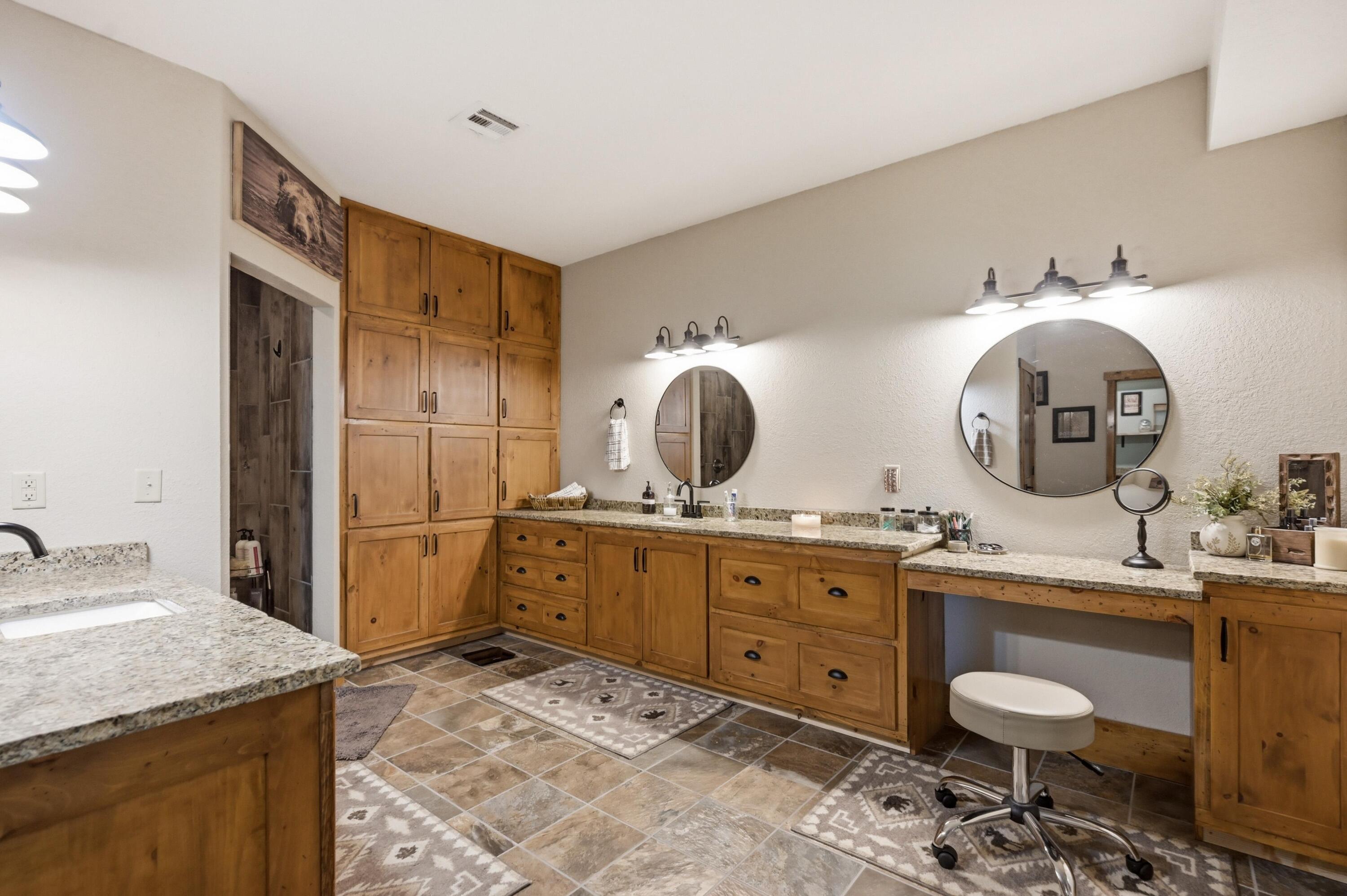 8309 Nighthawk Road Property Photo 23