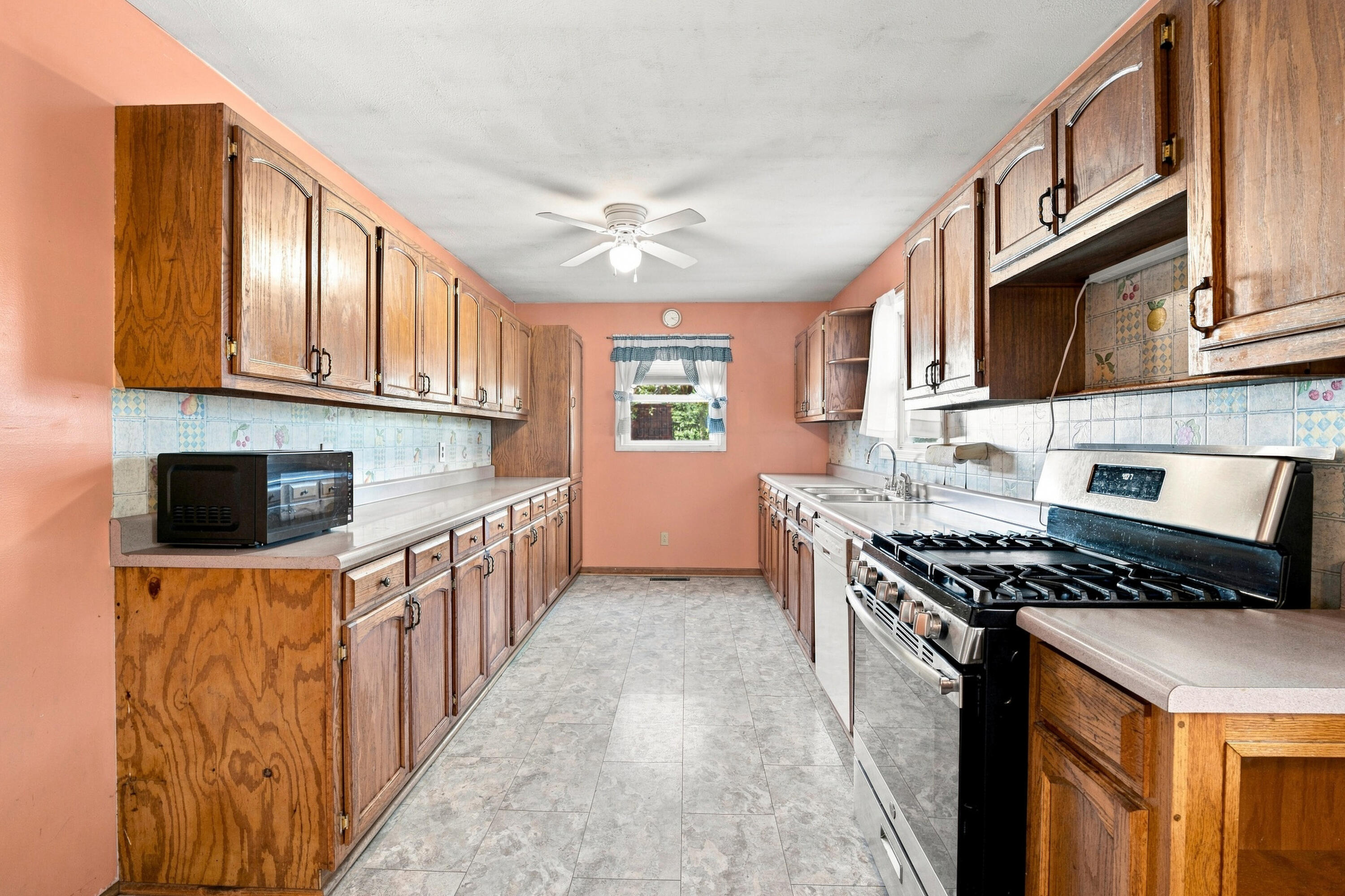 4408 County Road 2420 Property Photo 12
