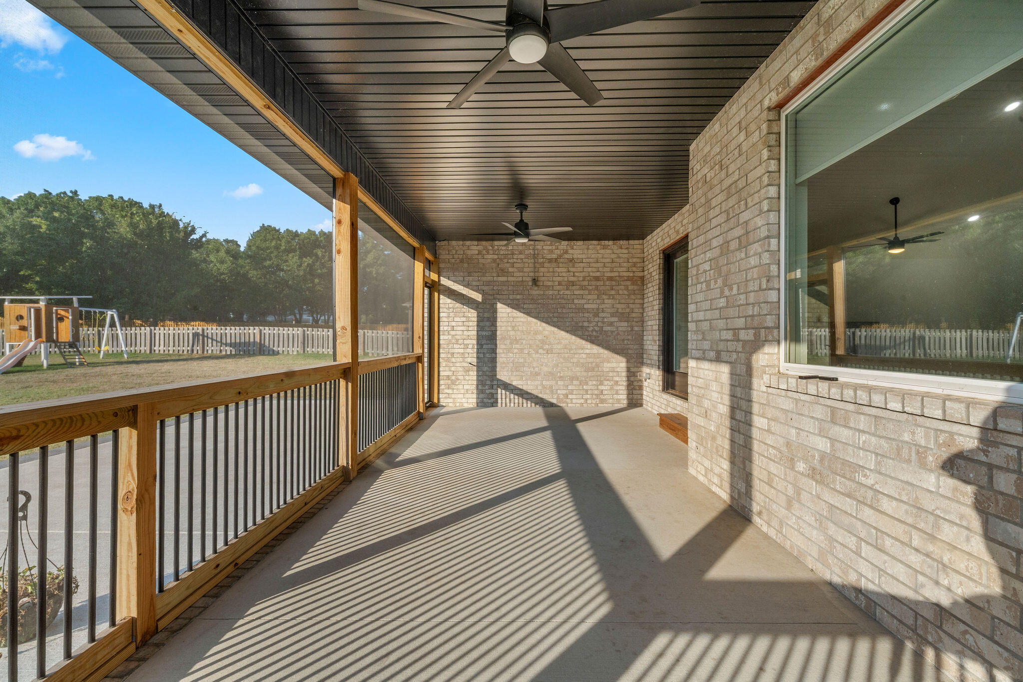 1365 West Gaslight Drive Property Photo 37