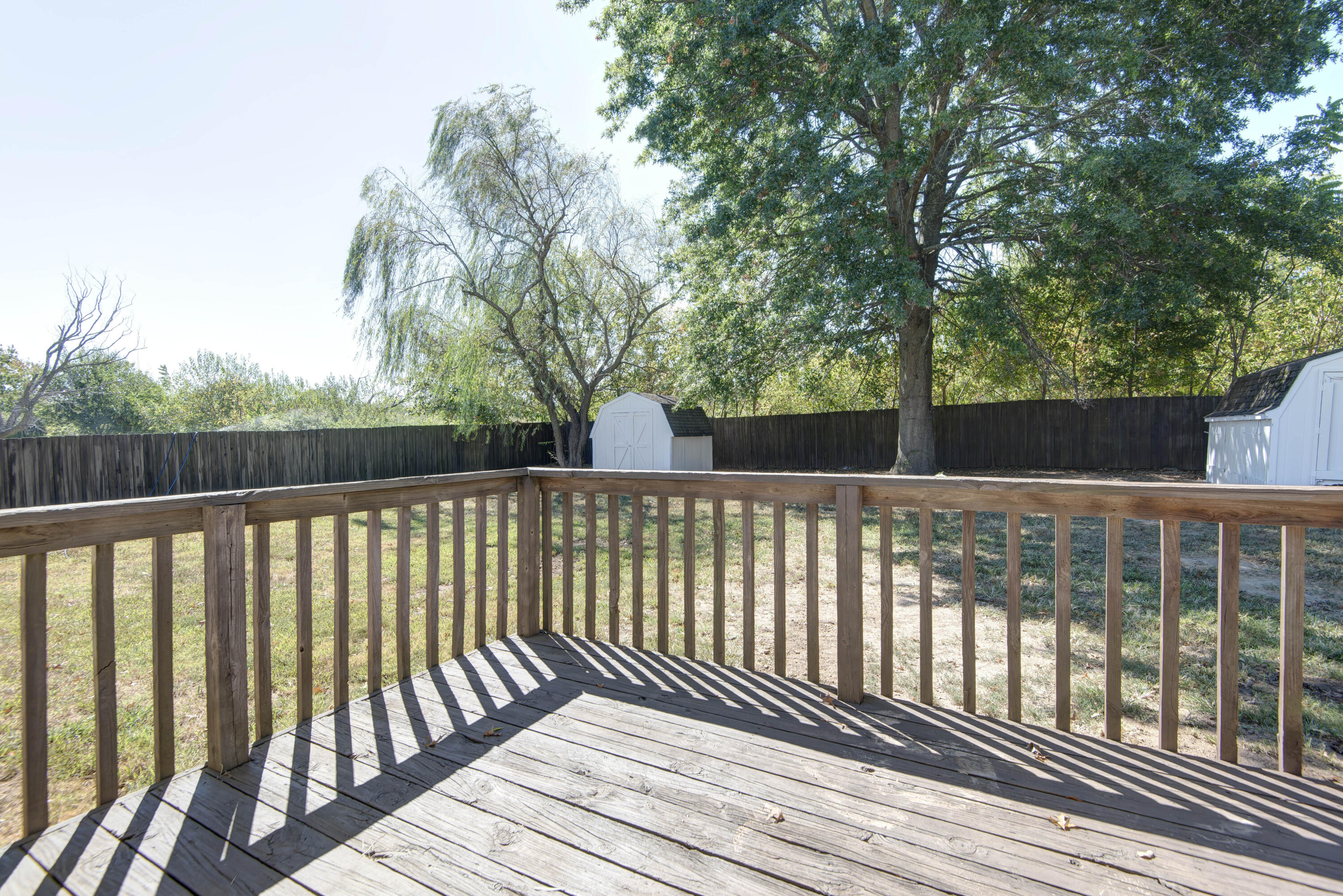 210 East Robin Road Property Photo 19