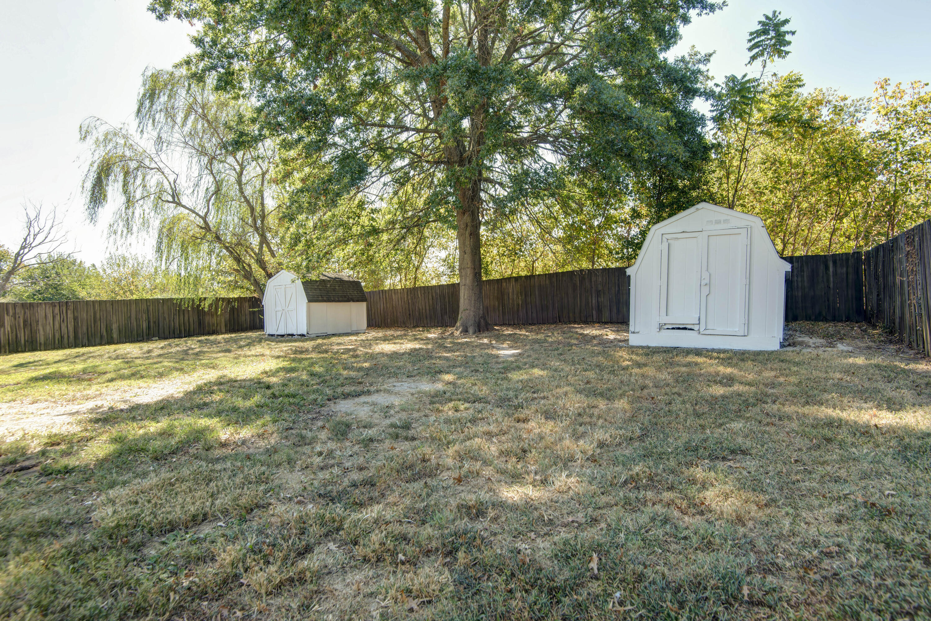 210 East Robin Road Property Photo 20