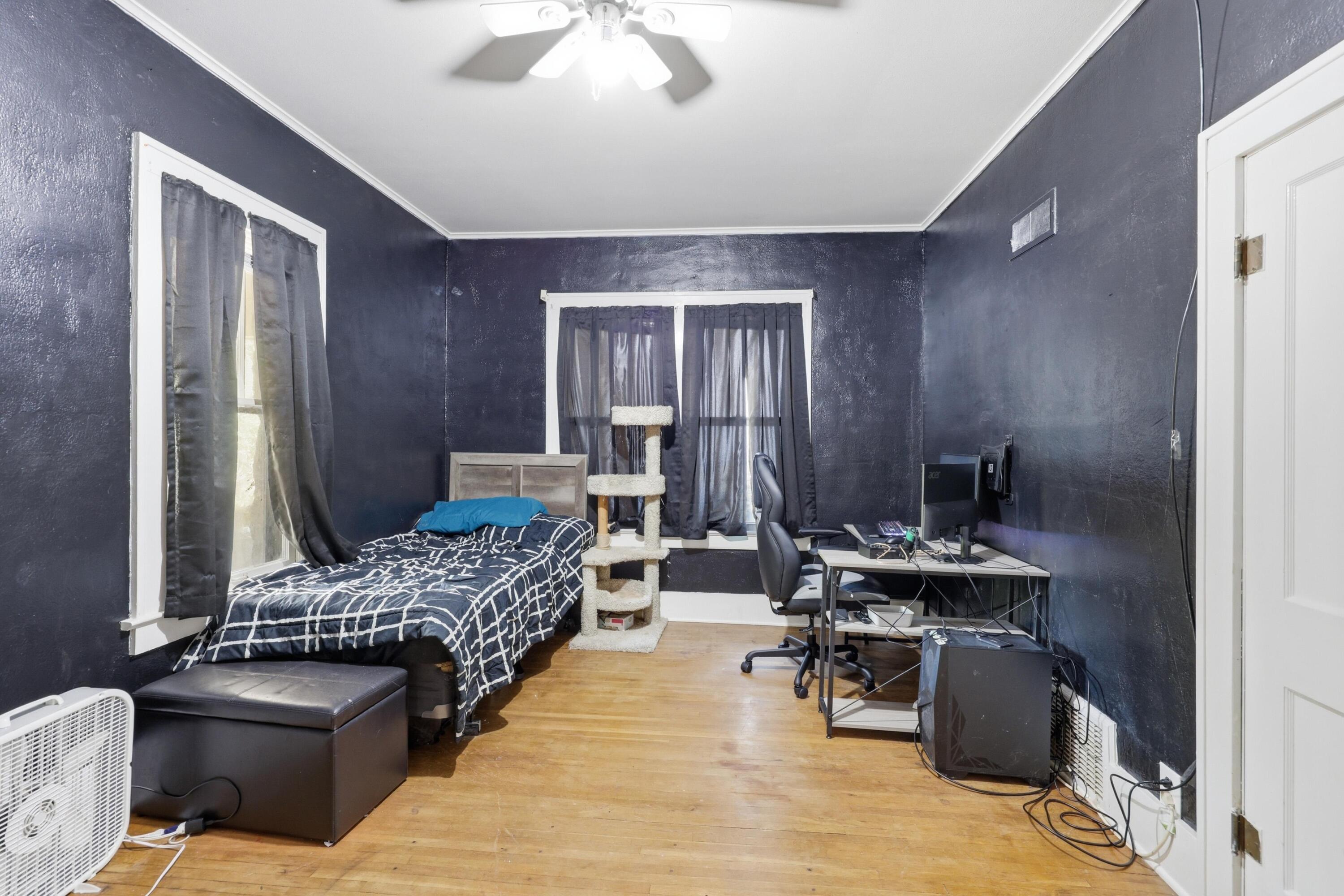616 North Wall Avenue Property Photo 14