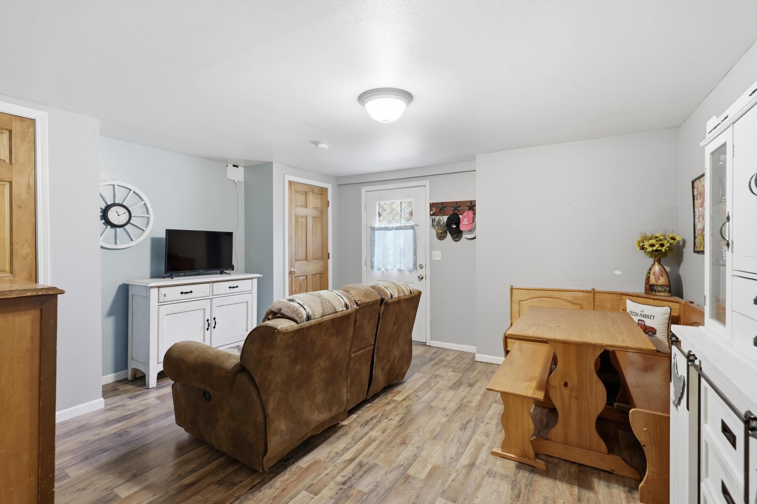616 North Wall Avenue Property Photo 17