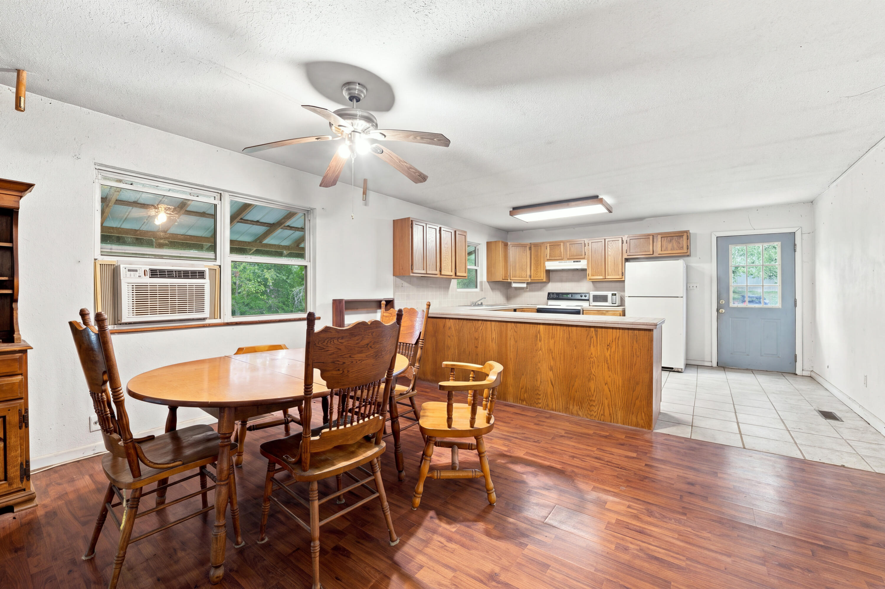 6388 County Road 2980 Property Photo 10