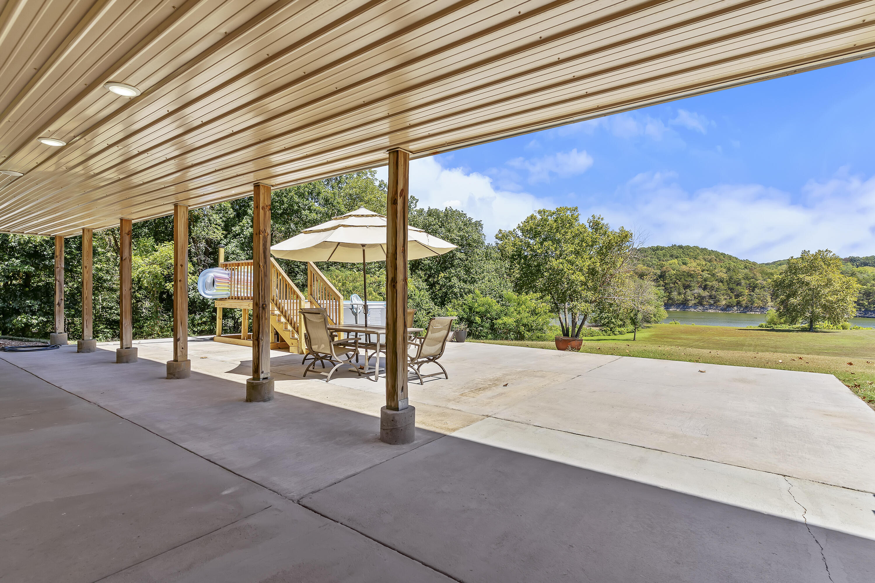 164 Overland Court Property Photo 45