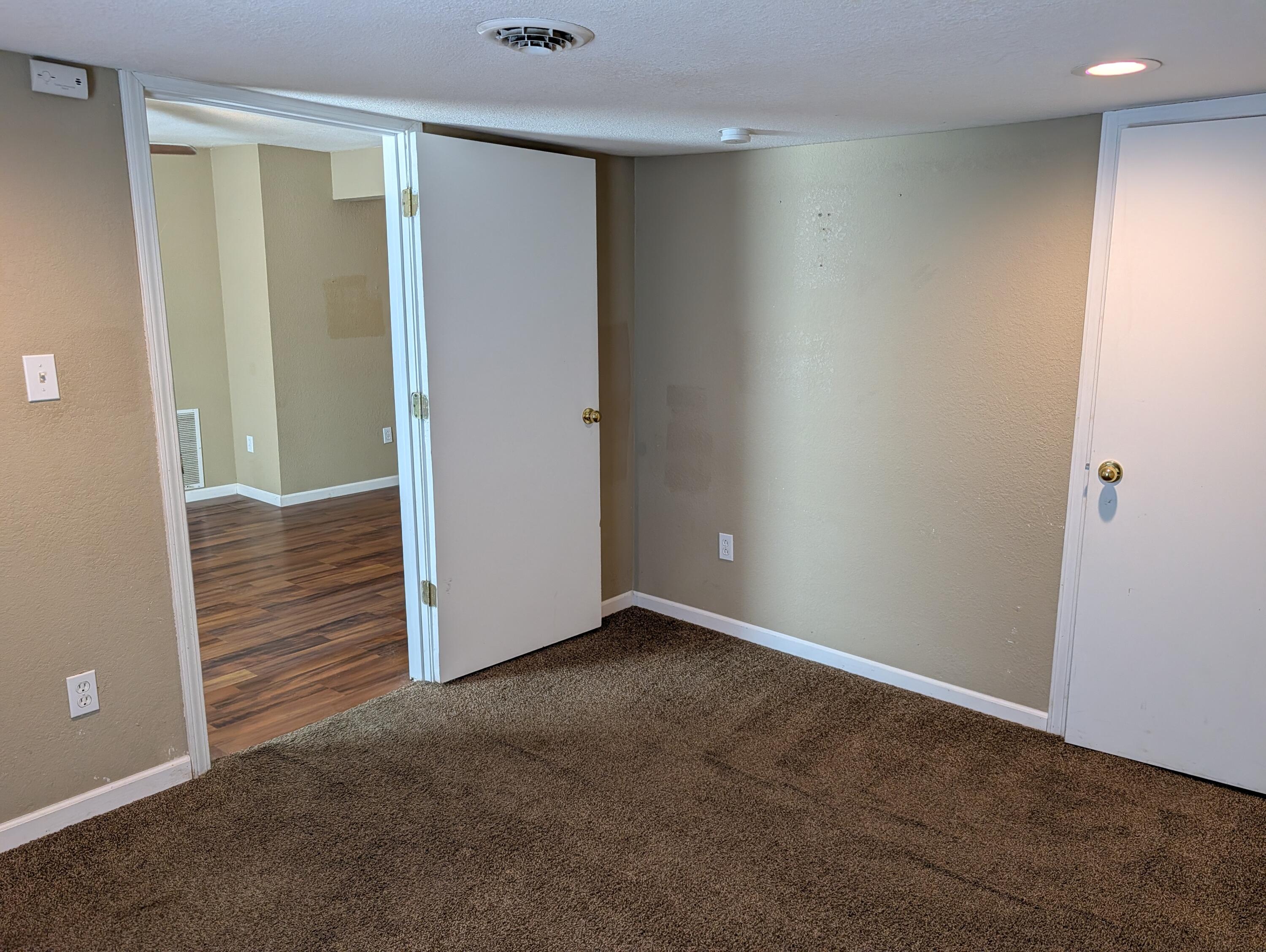 1001 East Chestnut Street Property Photo 7