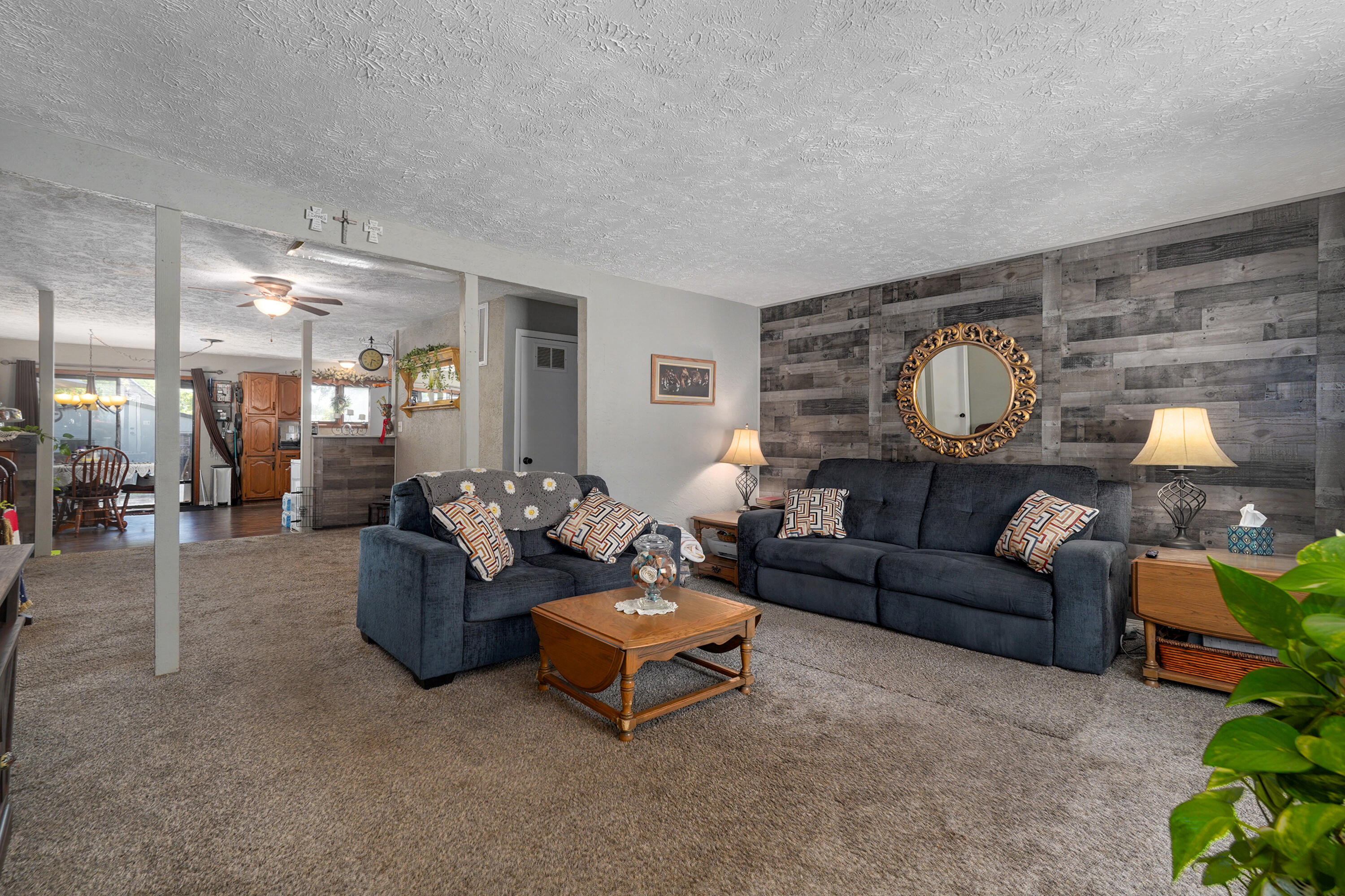 1806 West Scott Street Property Photo 4