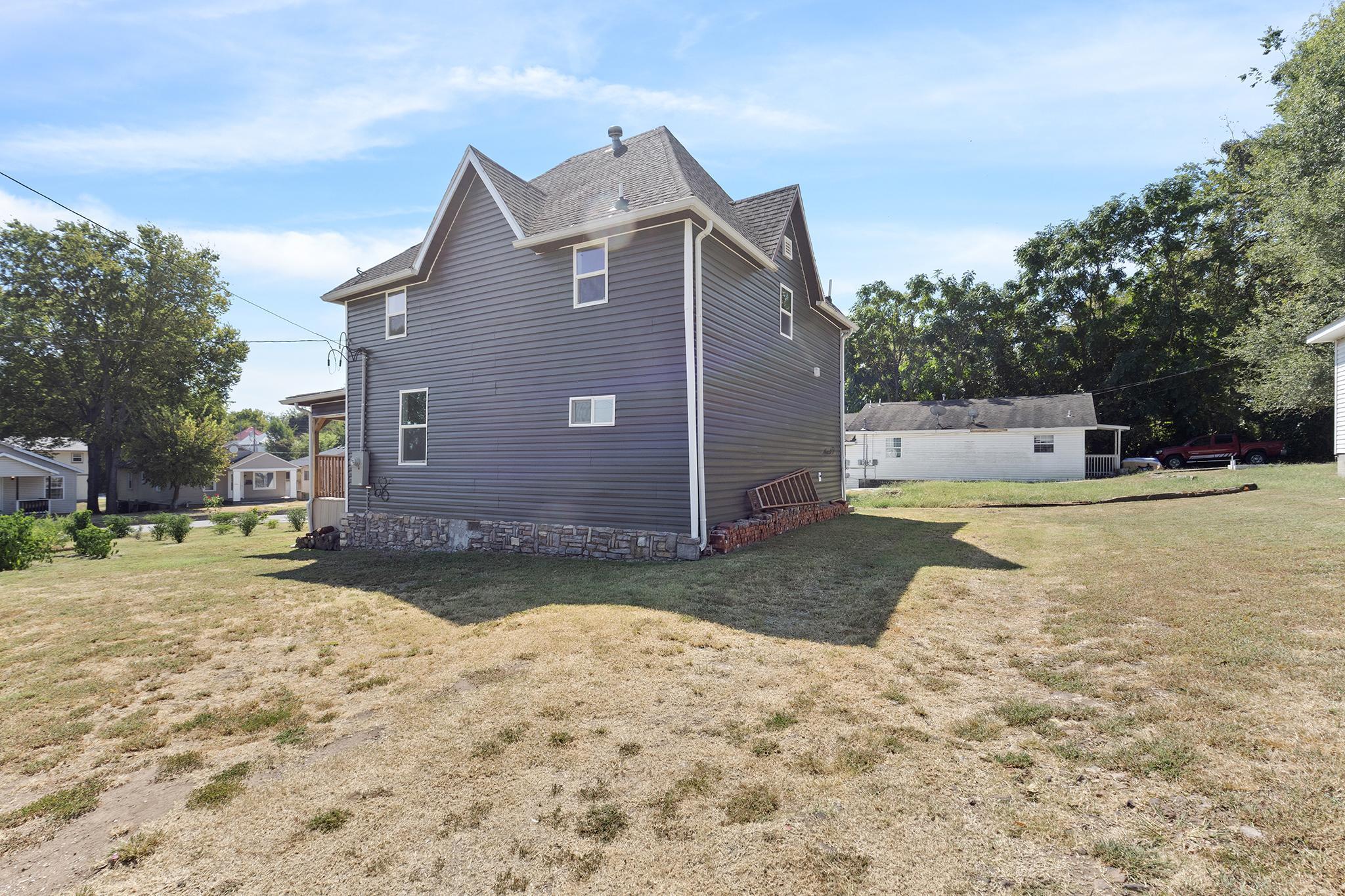 1003 South Fulton Street Property Photo 15