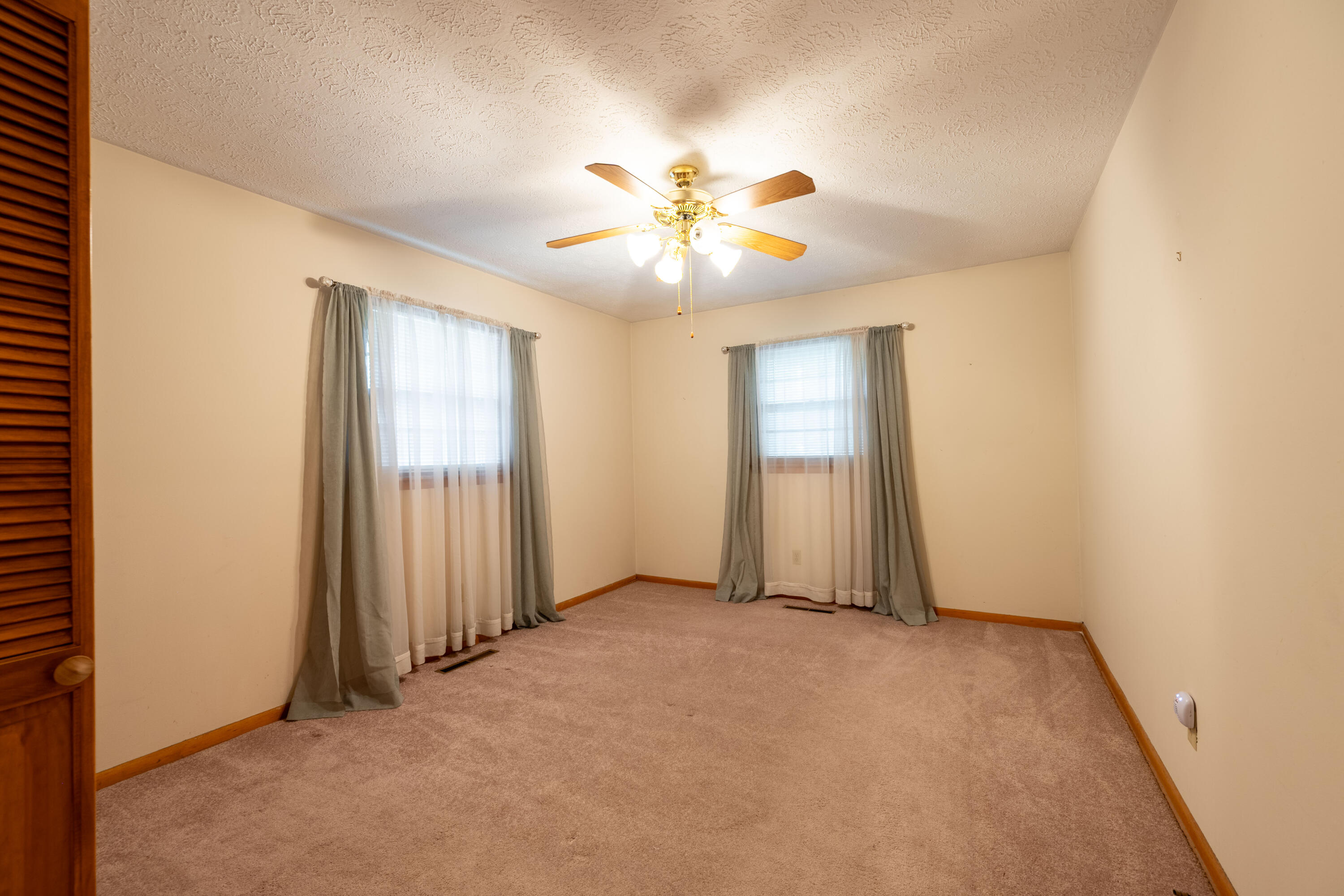 4008 West Grimes Street Property Photo 30