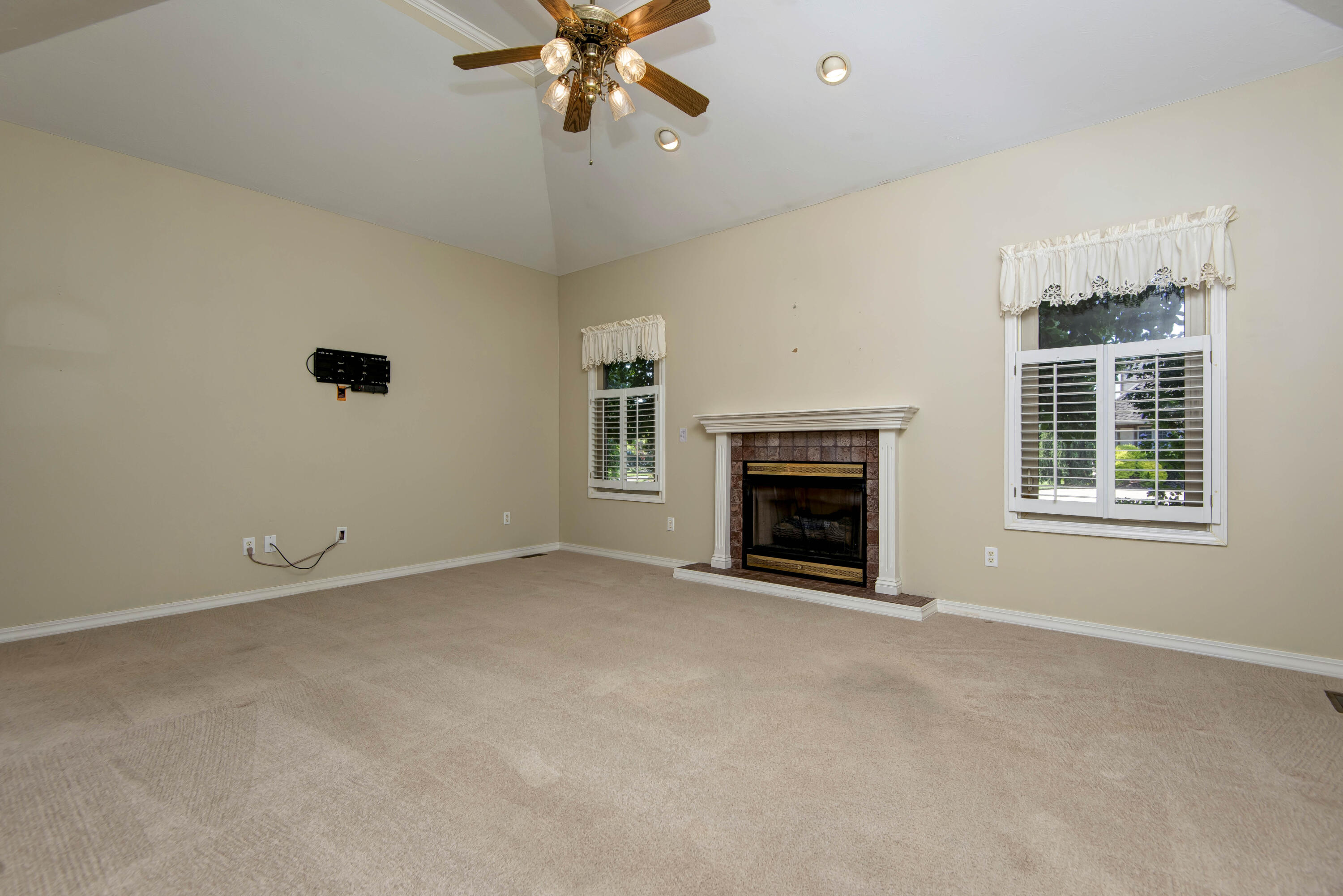 8650 Interlochen Drive Property Photo 4