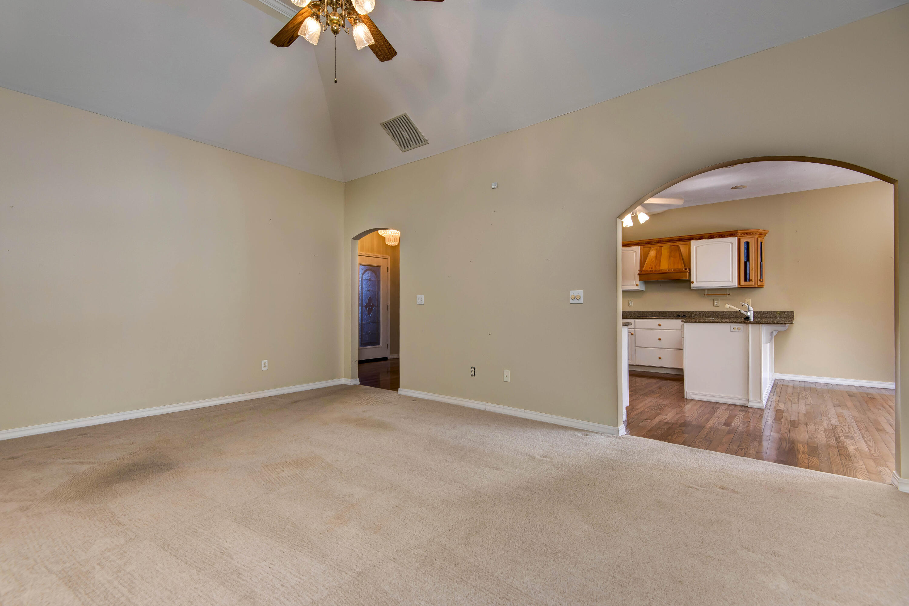 8650 Interlochen Drive Property Photo 7