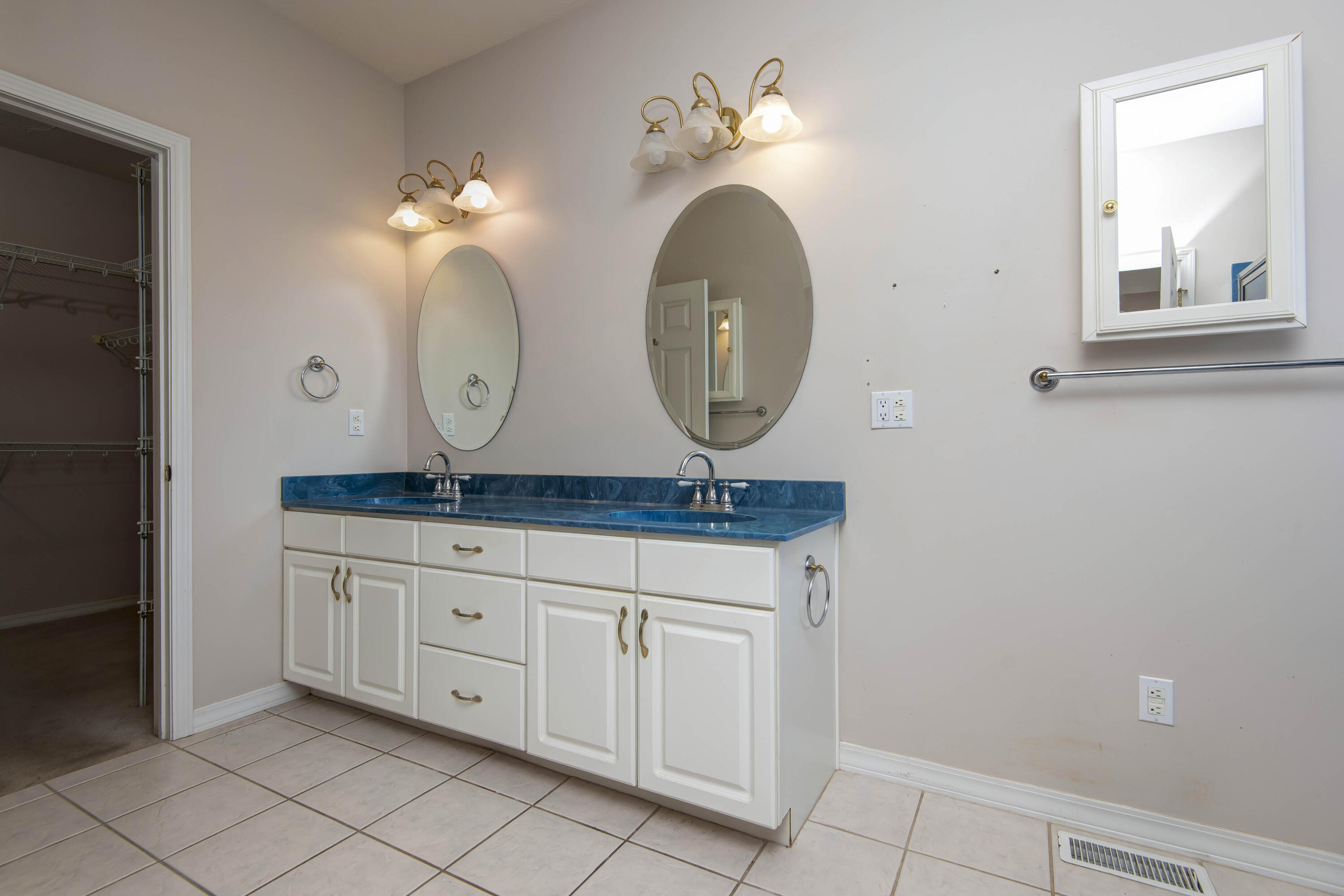8650 Interlochen Drive Property Photo 19