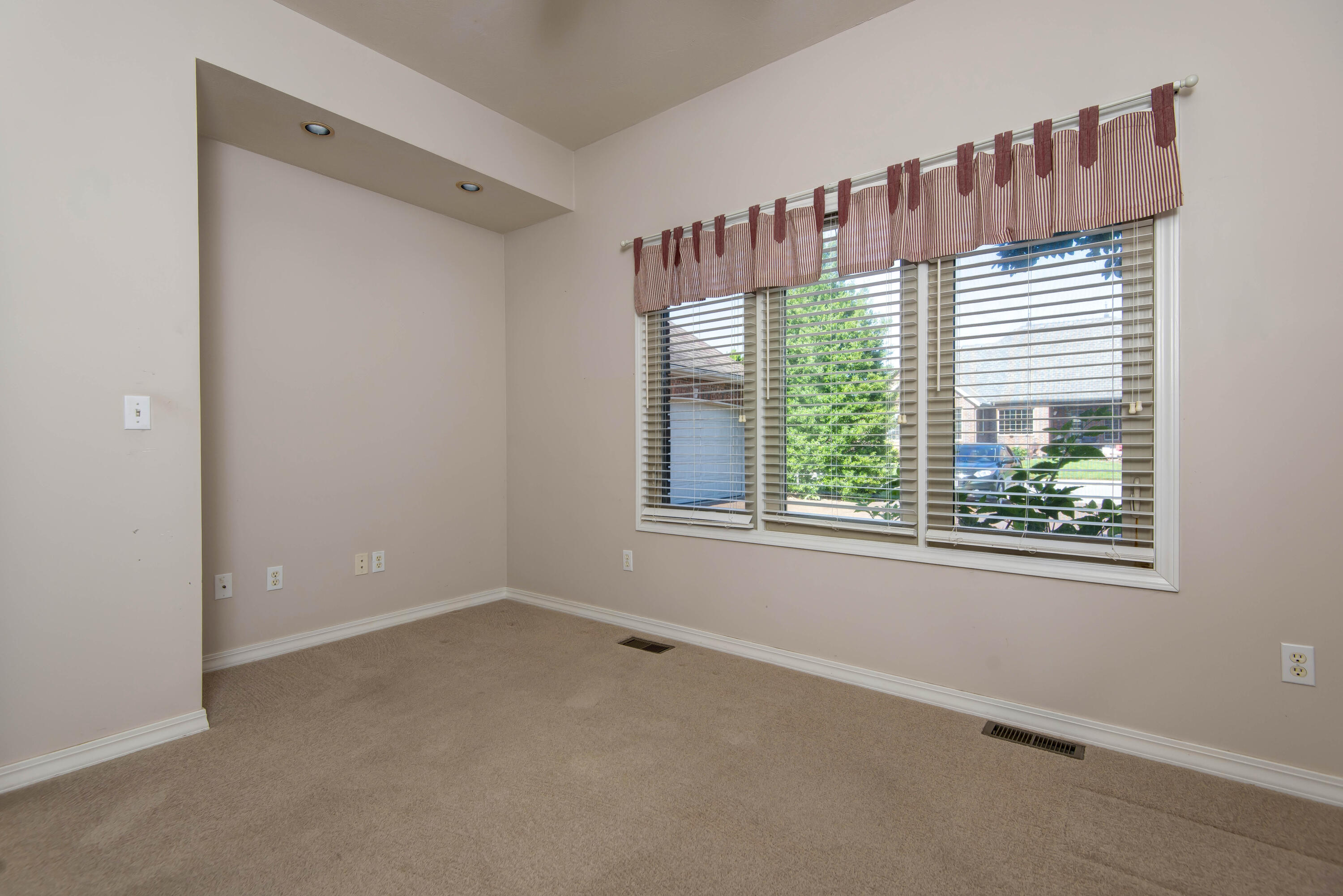8650 Interlochen Drive Property Photo 24
