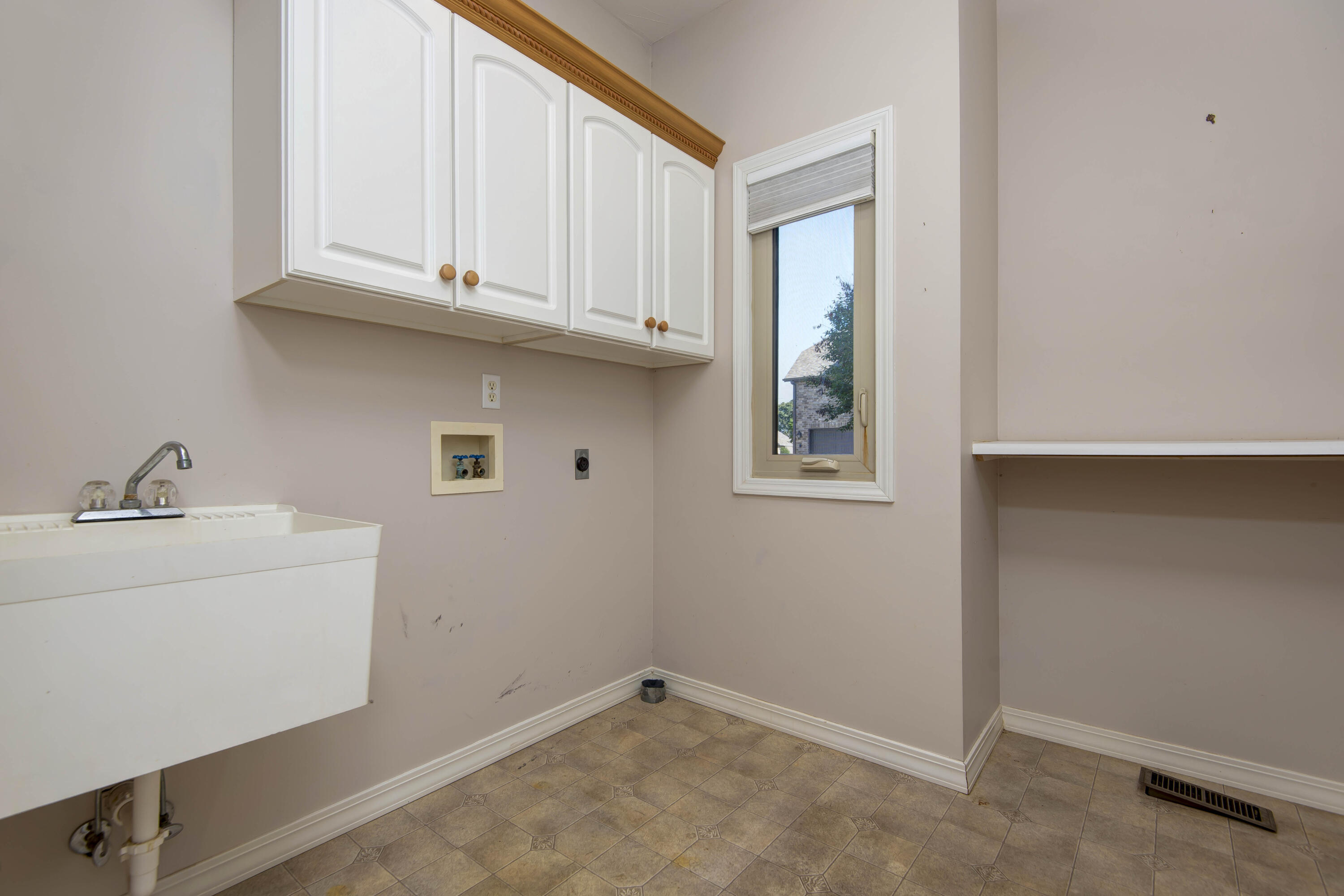 8650 Interlochen Drive Property Photo 27
