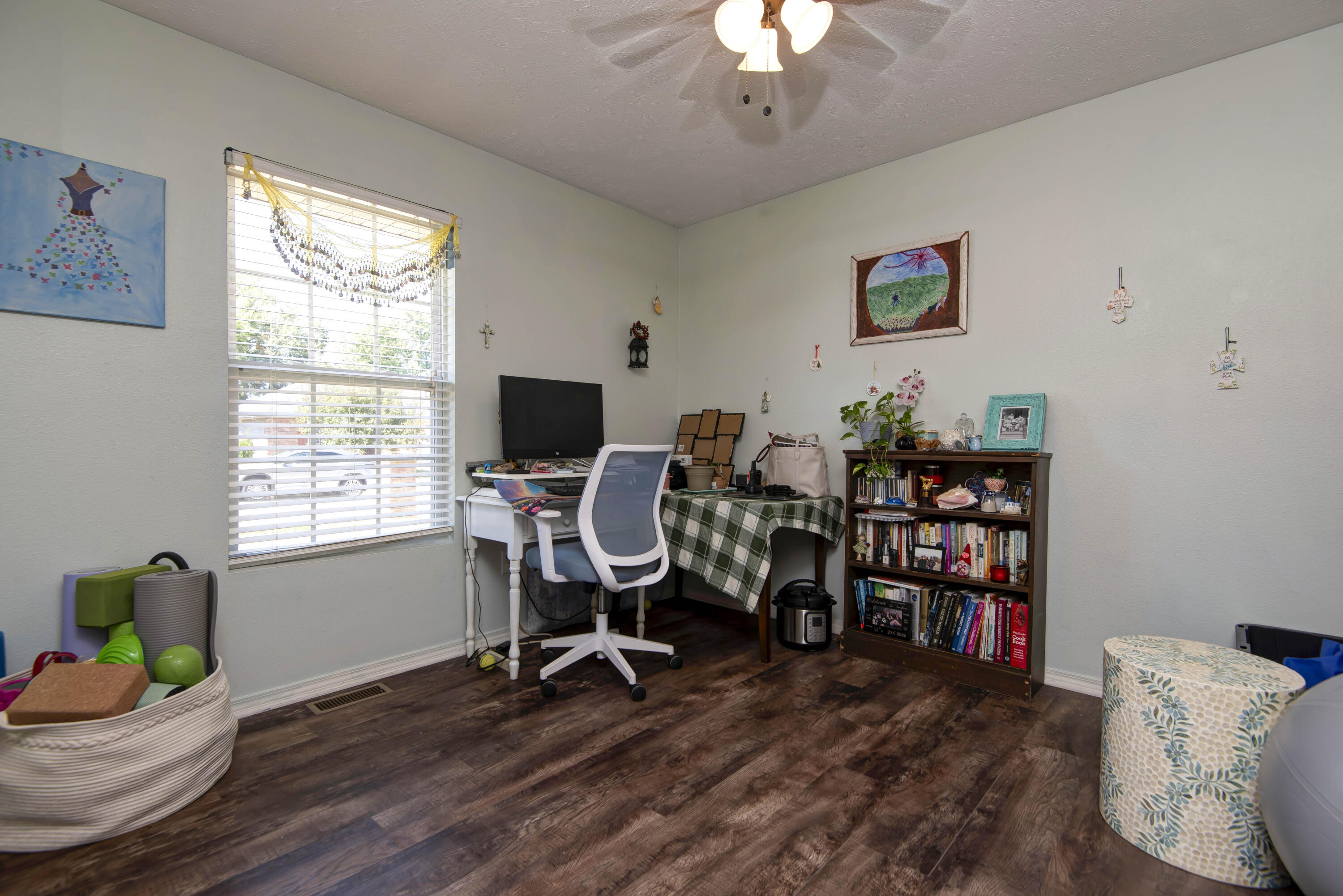 4010 North Mead Drive Property Photo 12