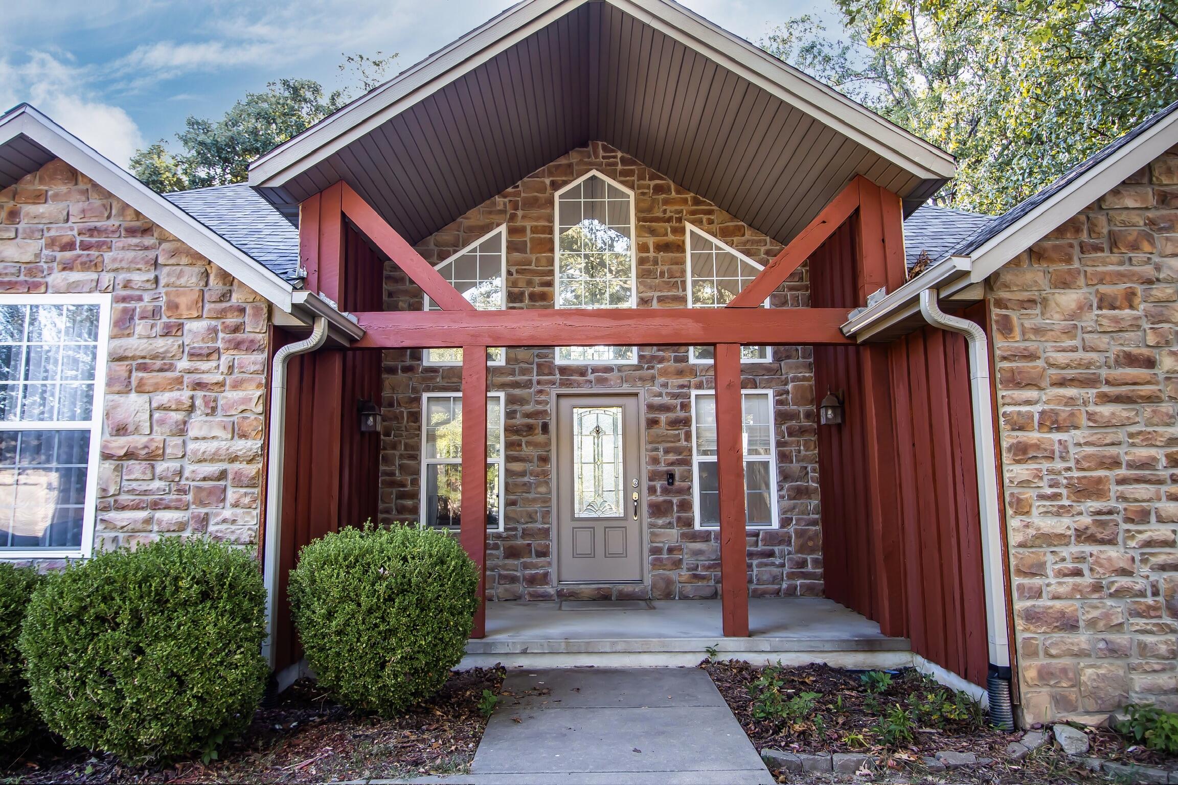 523 South Magen Street Property Photo 4