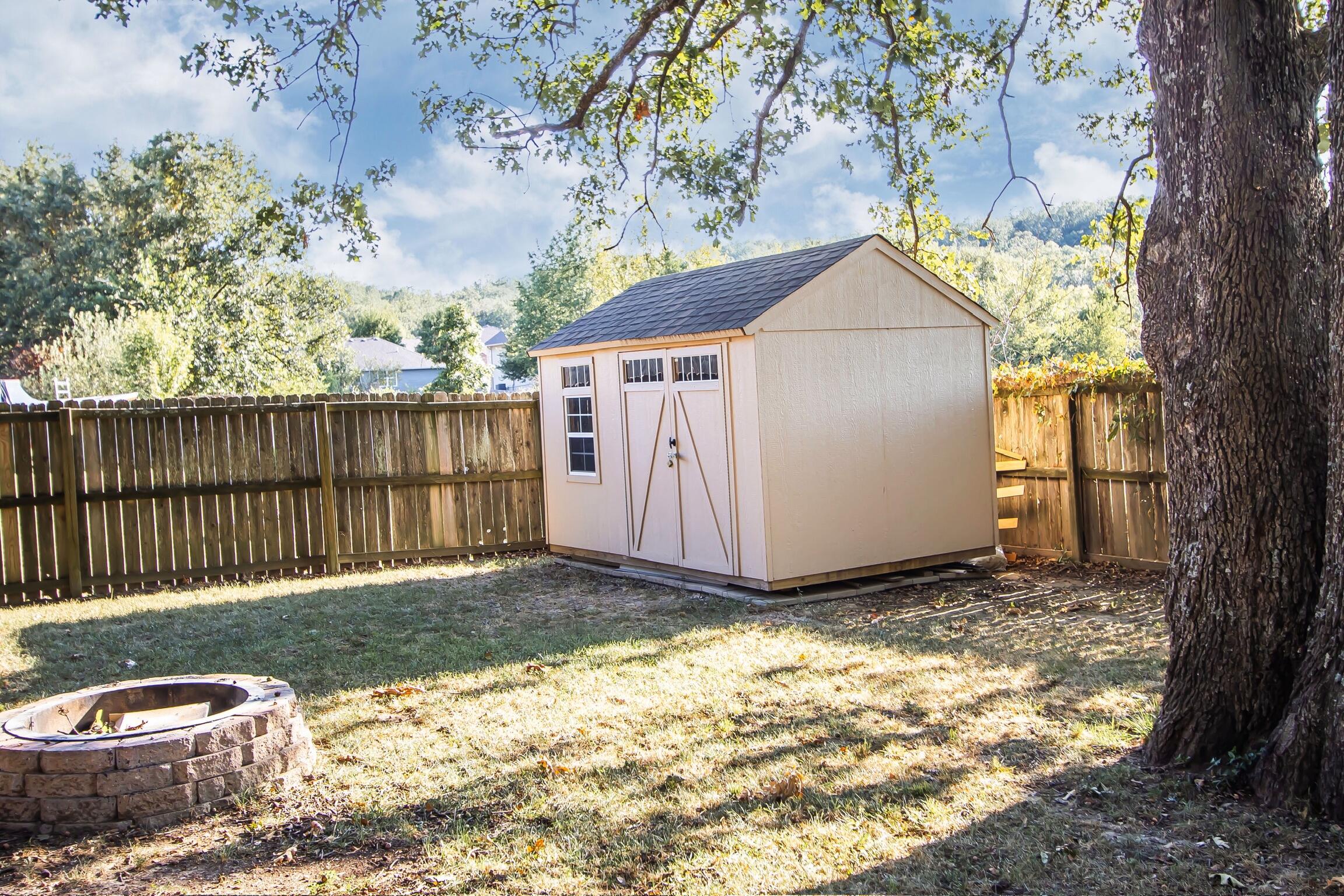 523 South Magen Street Property Photo 10
