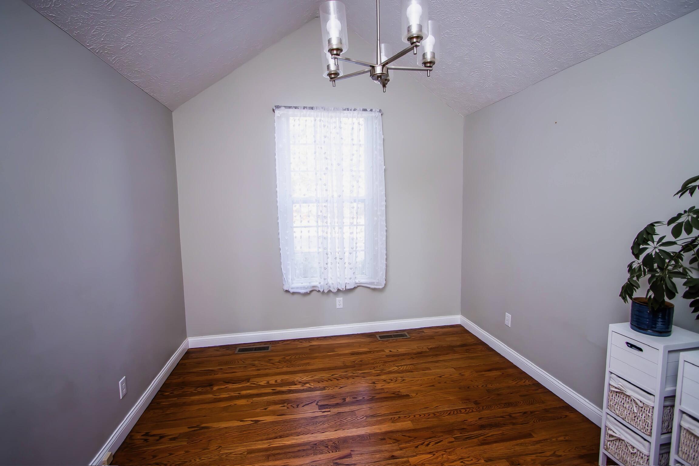 523 South Magen Street Property Photo 18