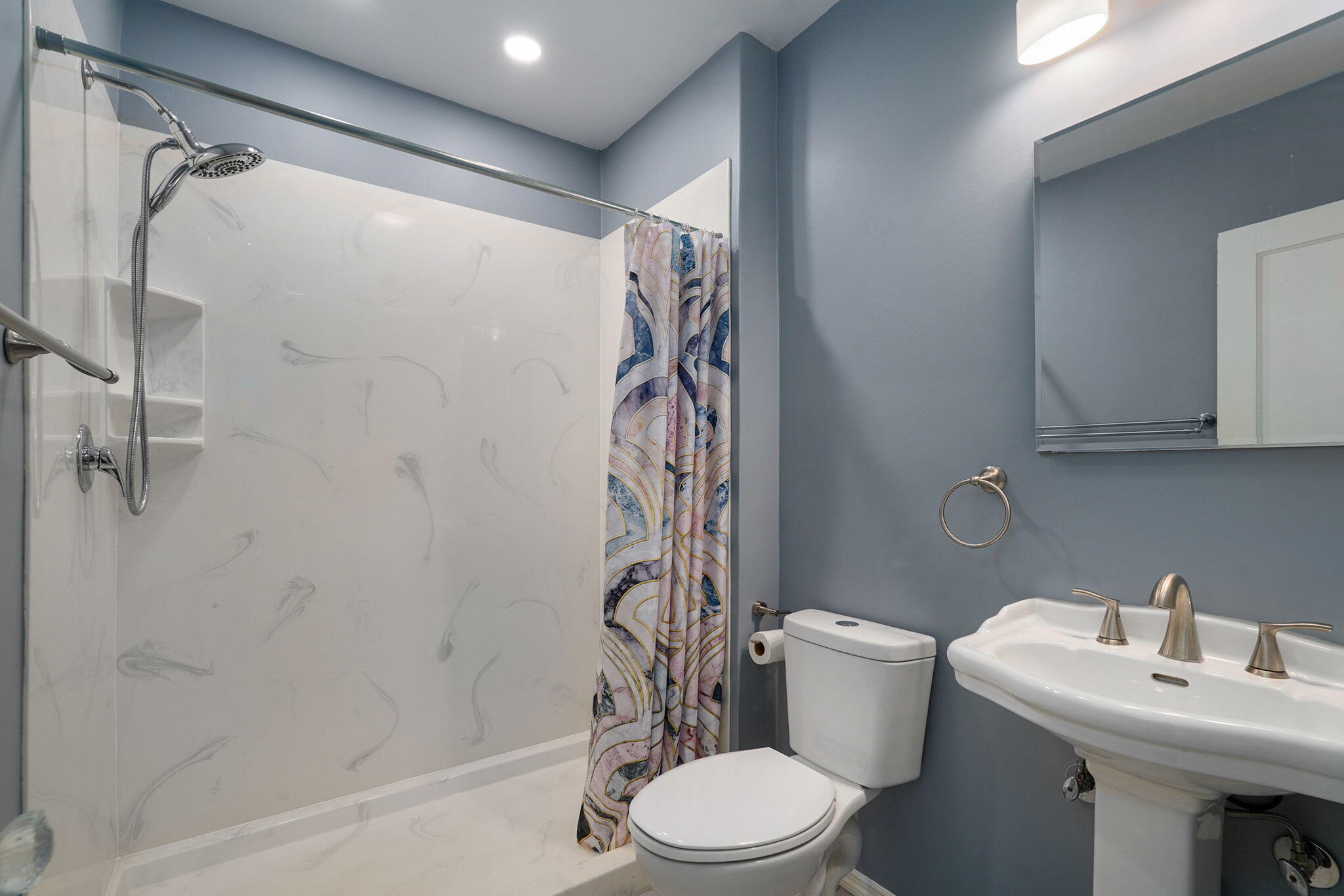 2042 South Holland Avenue Property Photo 20