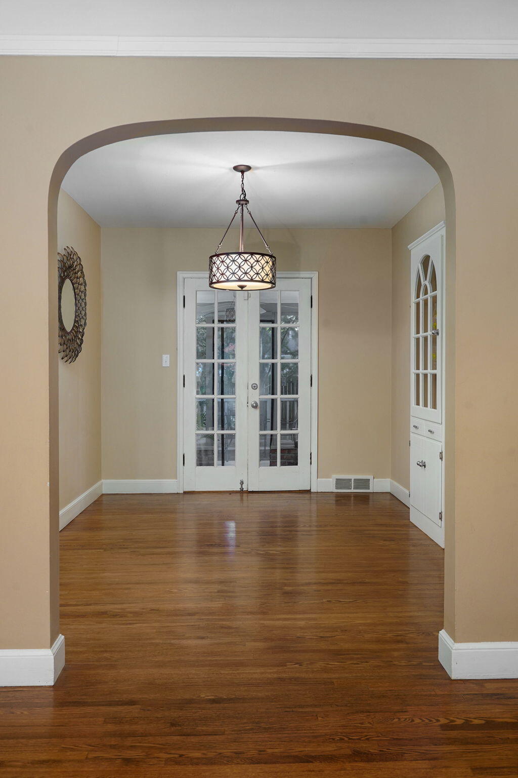 2042 South Holland Avenue Property Photo 22