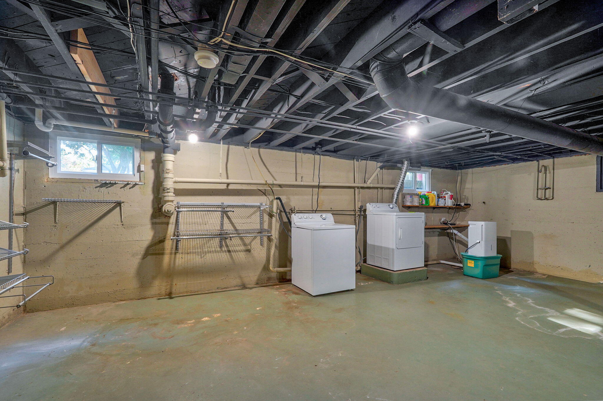 2042 South Holland Avenue Property Photo 32