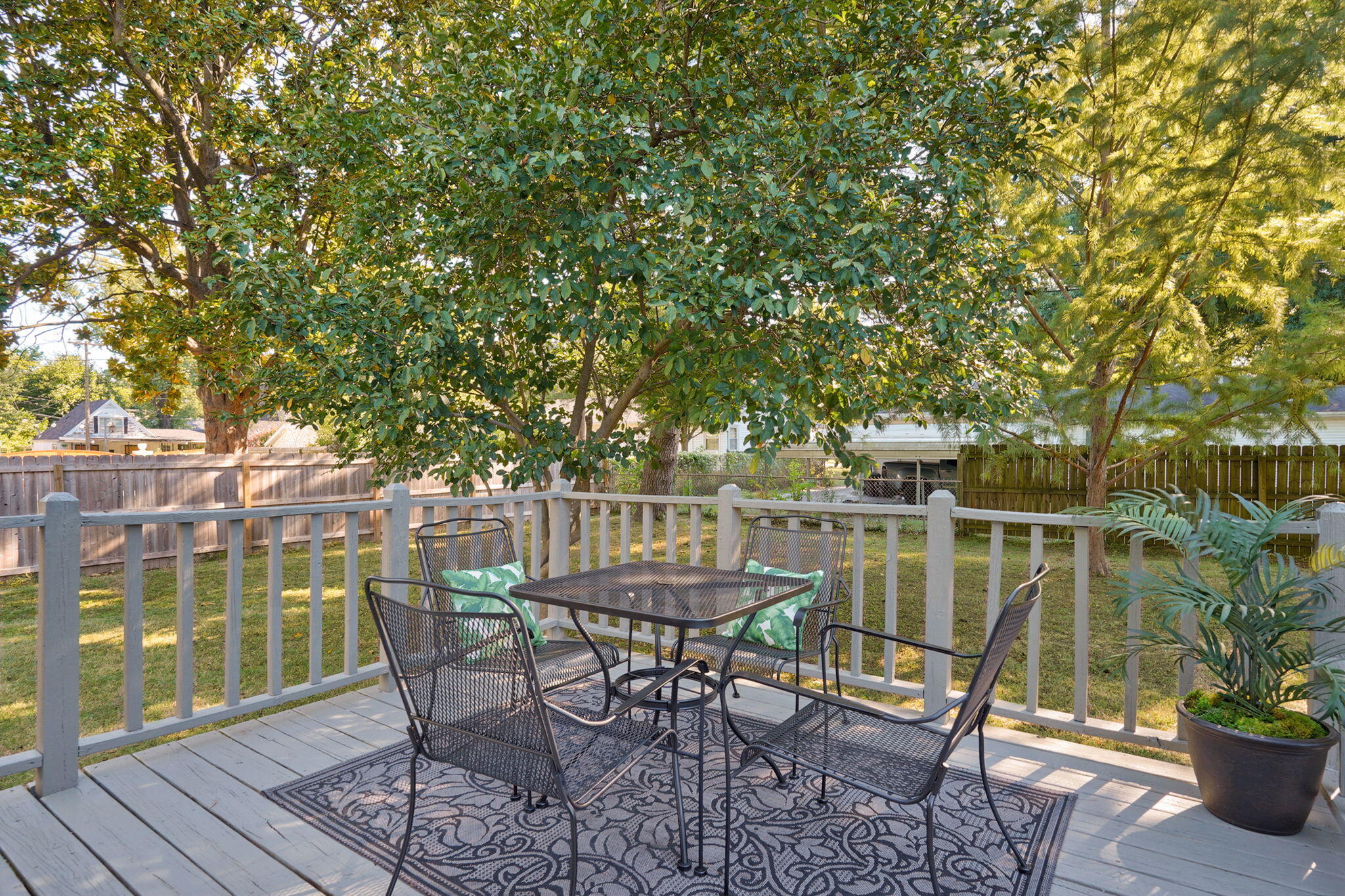2042 South Holland Avenue Property Photo 37